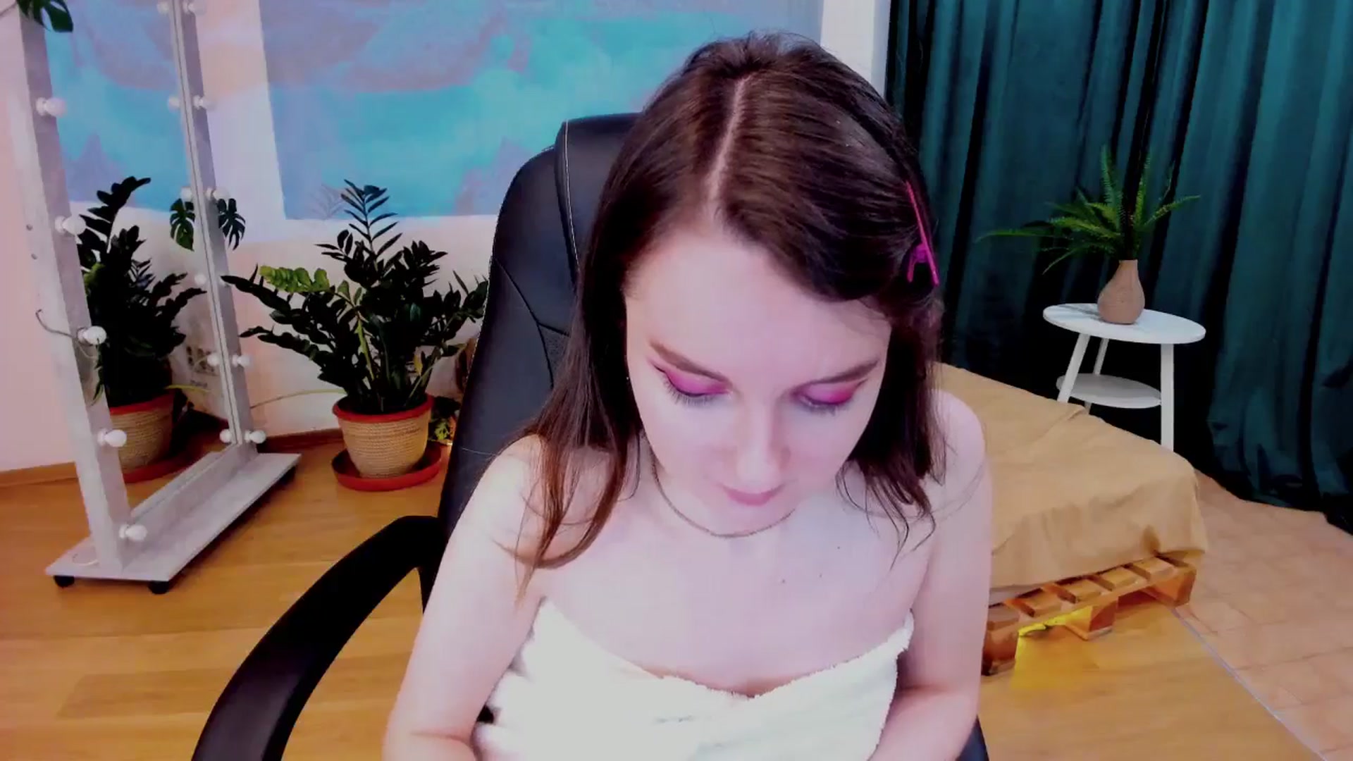 Gallery image thumbnail from Milim_Nava's myfreecams stream on, 06/16/2024, 10:20 image 20 of 20