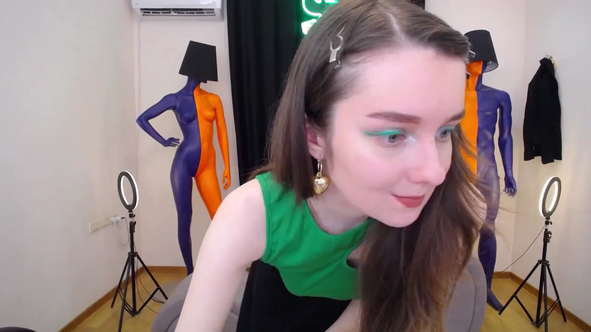 Gallery image thumbnail from Milim_Nava's myfreecams stream on, 06/20/2024, 10:49 image 14 of 20