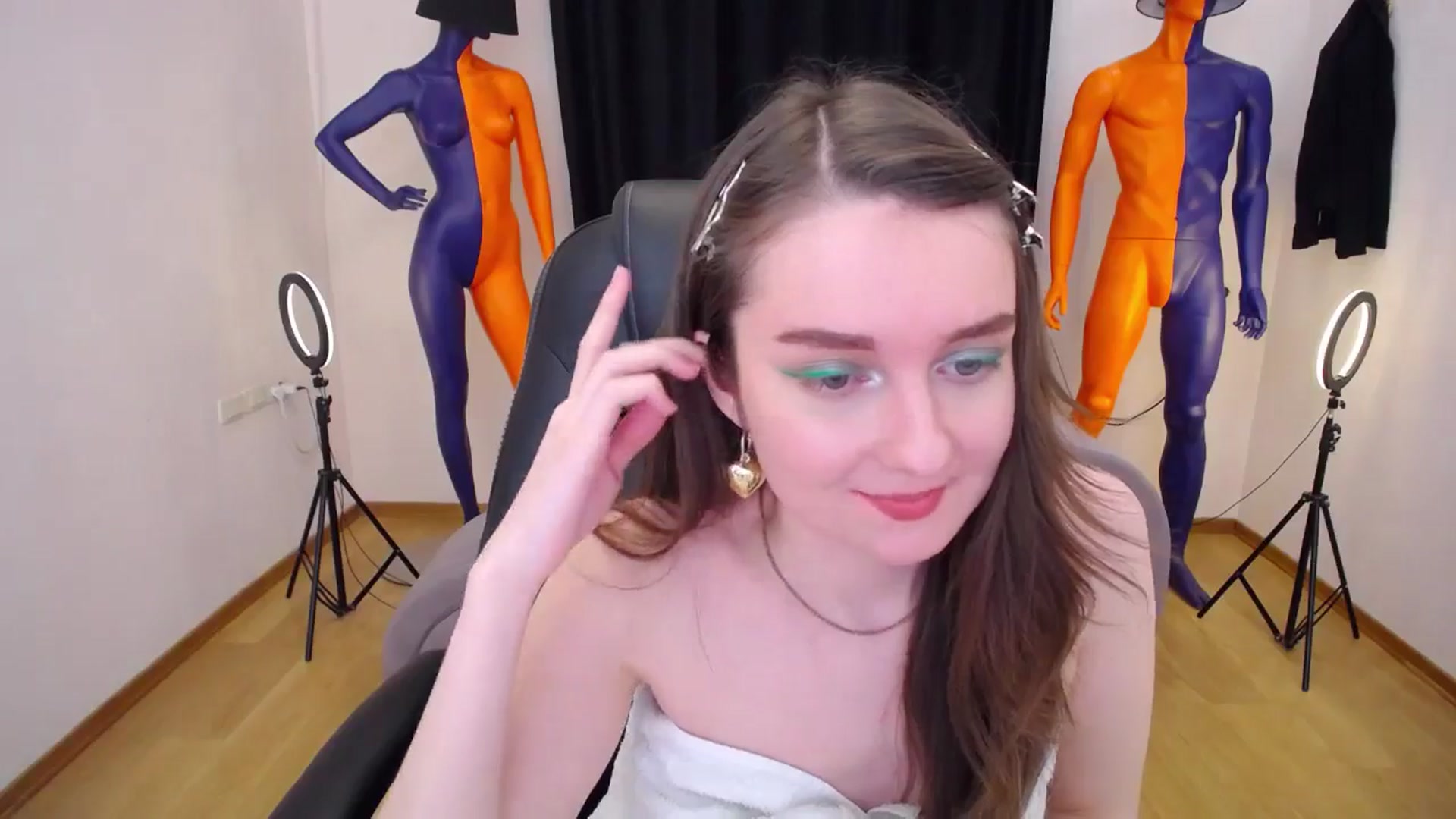 Gallery image thumbnail from Milim_Nava's myfreecams stream on, 06/20/2024, 13:13 image 6 of 20
