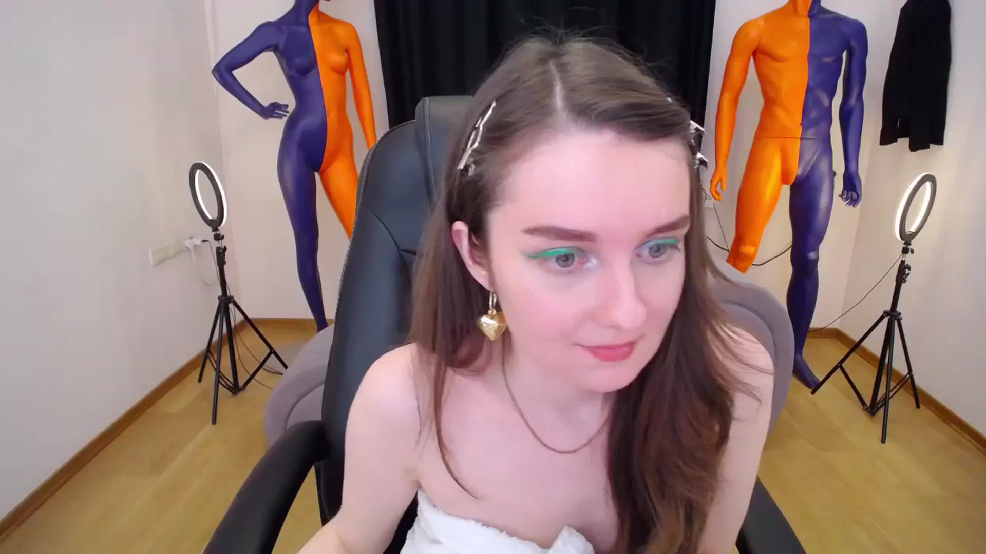 Gallery image thumbnail from Milim_Nava's myfreecams stream on, 06/20/2024, 14:17 image 9 of 20