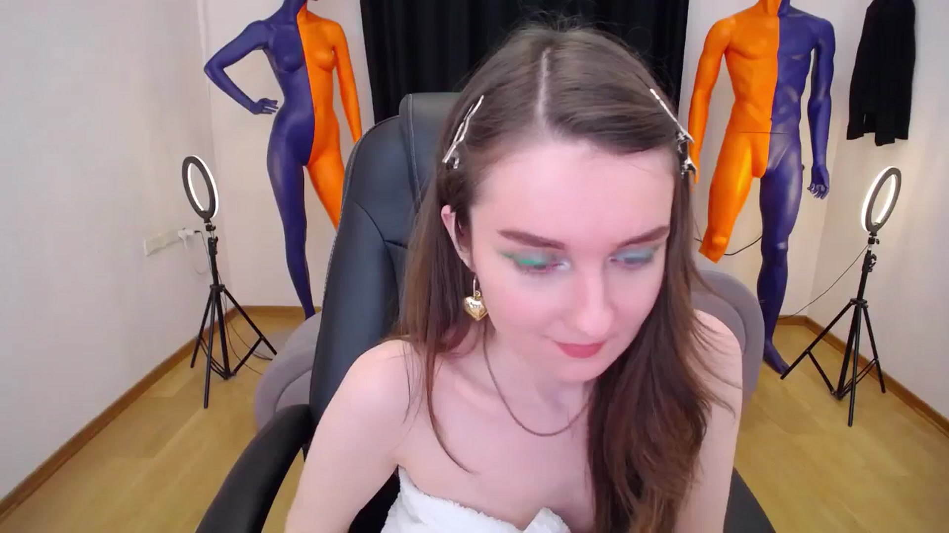 Gallery image thumbnail from Milim_Nava's myfreecams stream on, 06/20/2024, 14:17 image 6 of 20