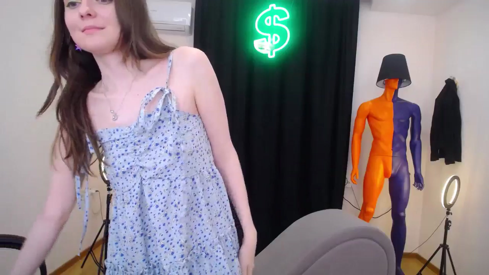 Gallery image thumbnail from Milim_Nava's myfreecams stream on, 06/24/2024, 07:34 image 18 of 20