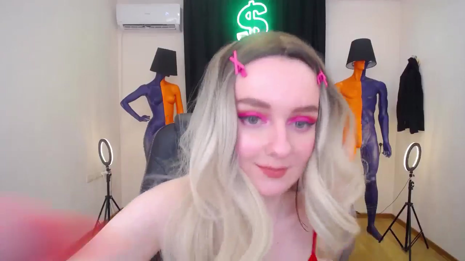Gallery image thumbnail from Milim_Nava's myfreecams stream on, 06/25/2024, 18:47 image 14 of 20