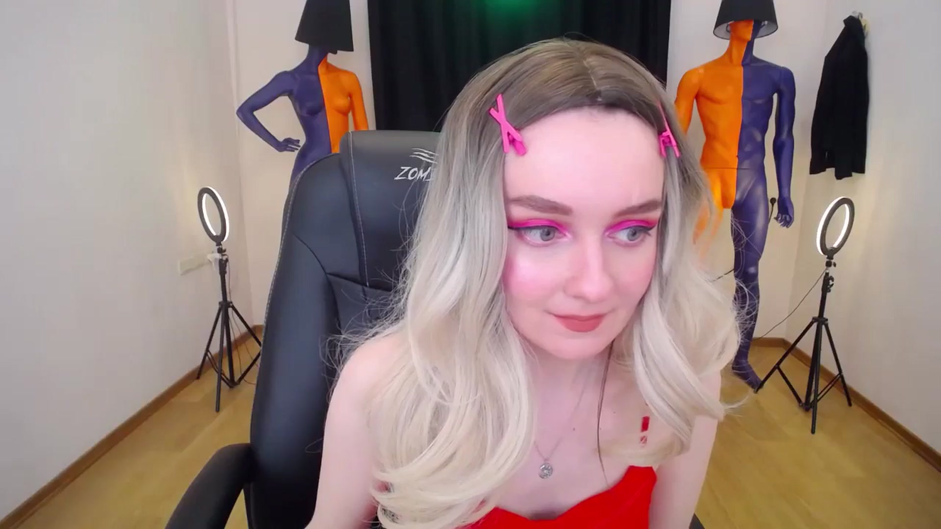 Gallery image thumbnail from Milim_Nava's myfreecams stream on, 06/25/2024, 18:47 image 17 of 20