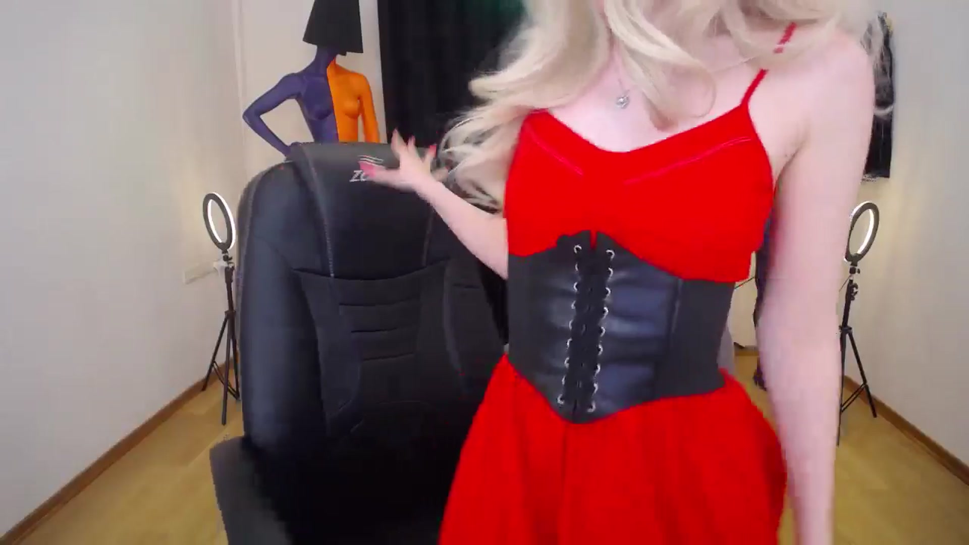 Gallery image thumbnail from Milim_Nava's myfreecams stream on, 06/25/2024, 18:47 image 15 of 20
