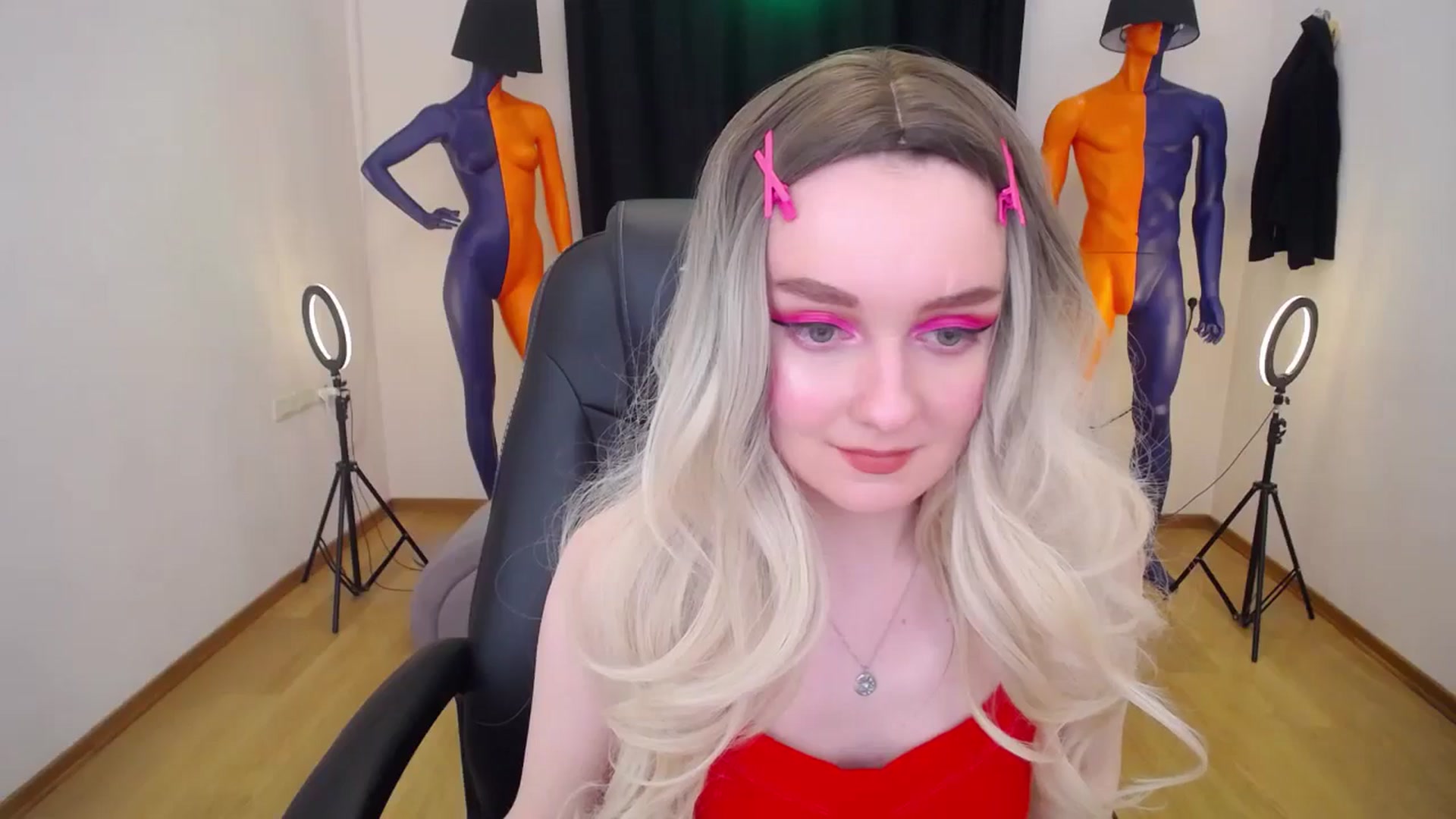 Gallery image thumbnail from Milim_Nava's myfreecams stream on, 06/25/2024, 18:47 image 10 of 20