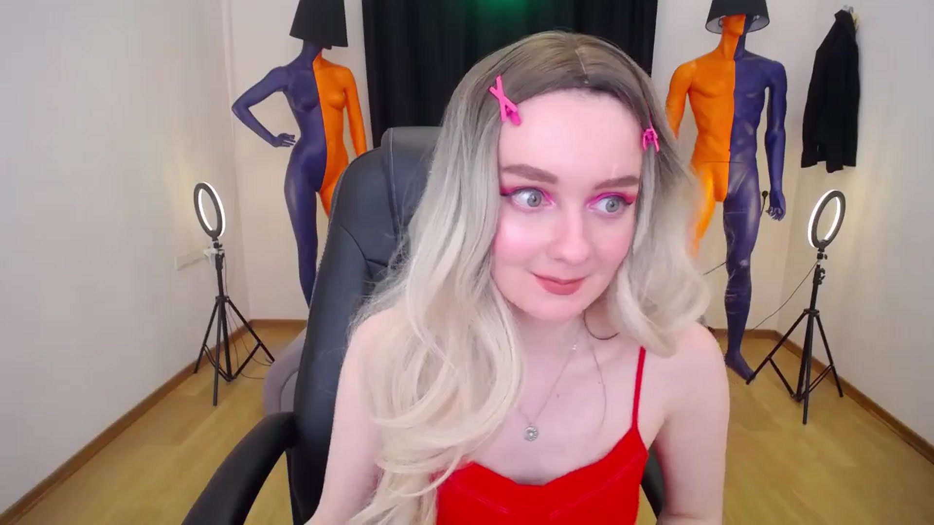 Gallery image thumbnail from Milim_Nava's myfreecams stream on, 06/25/2024, 18:47 image 8 of 20