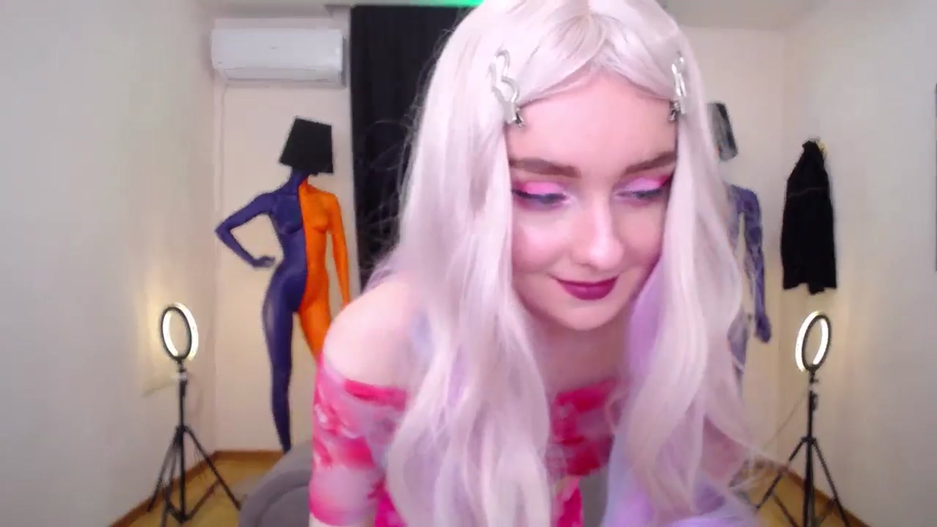 Gallery image thumbnail from Milim_Nava's myfreecams stream on, 06/26/2024, 19:32 image 4 of 20