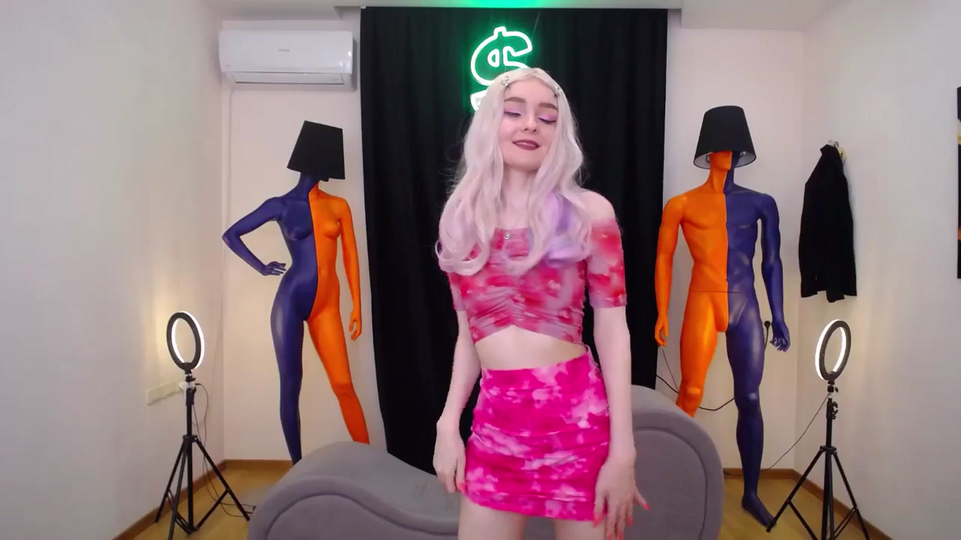 Gallery image thumbnail from Milim_Nava's myfreecams stream on, 06/26/2024, 19:32 image 3 of 20