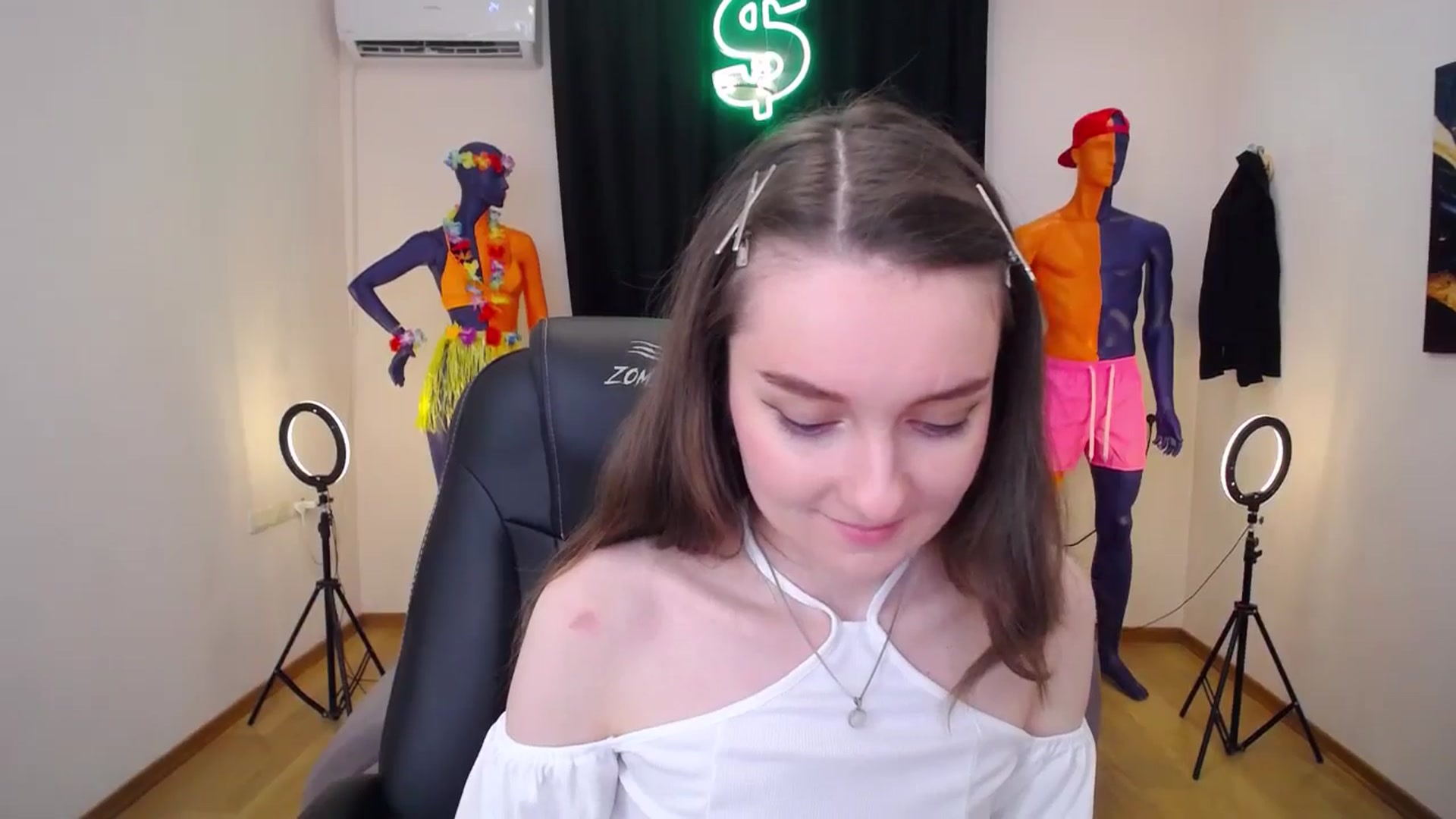 Gallery image thumbnail from Milim_Nava's myfreecams stream on, 07/06/2024, 12:22 image 3 of 20