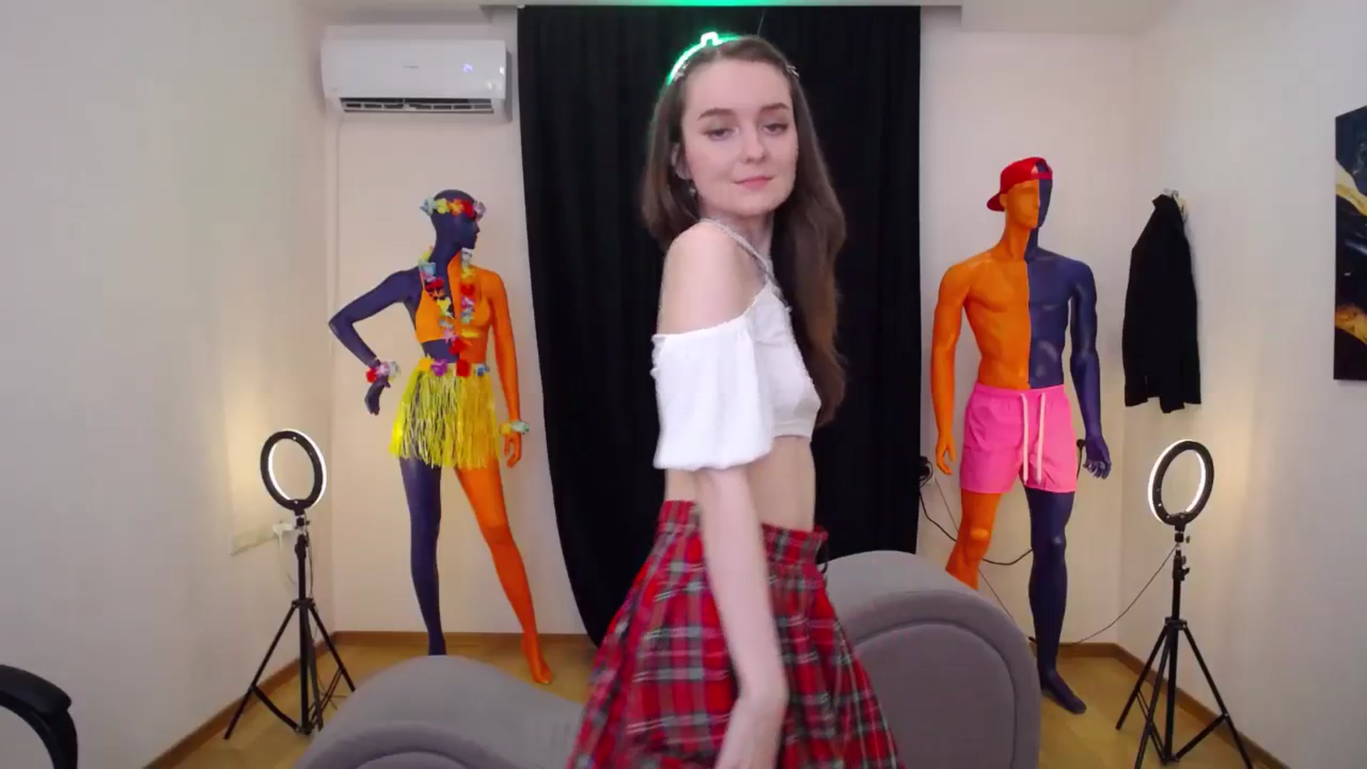 Gallery image thumbnail from Milim_Nava's myfreecams stream on, 07/06/2024, 13:42 image 5 of 20