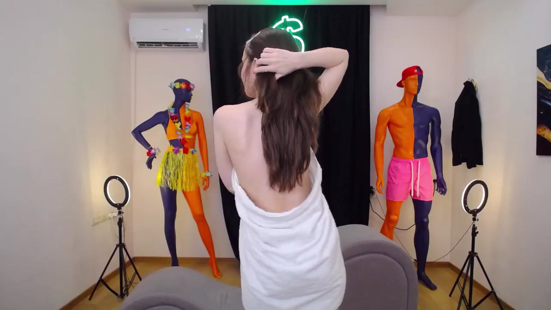 Gallery image thumbnail from Milim_Nava's myfreecams stream on, 07/06/2024, 15:10 image 3 of 20