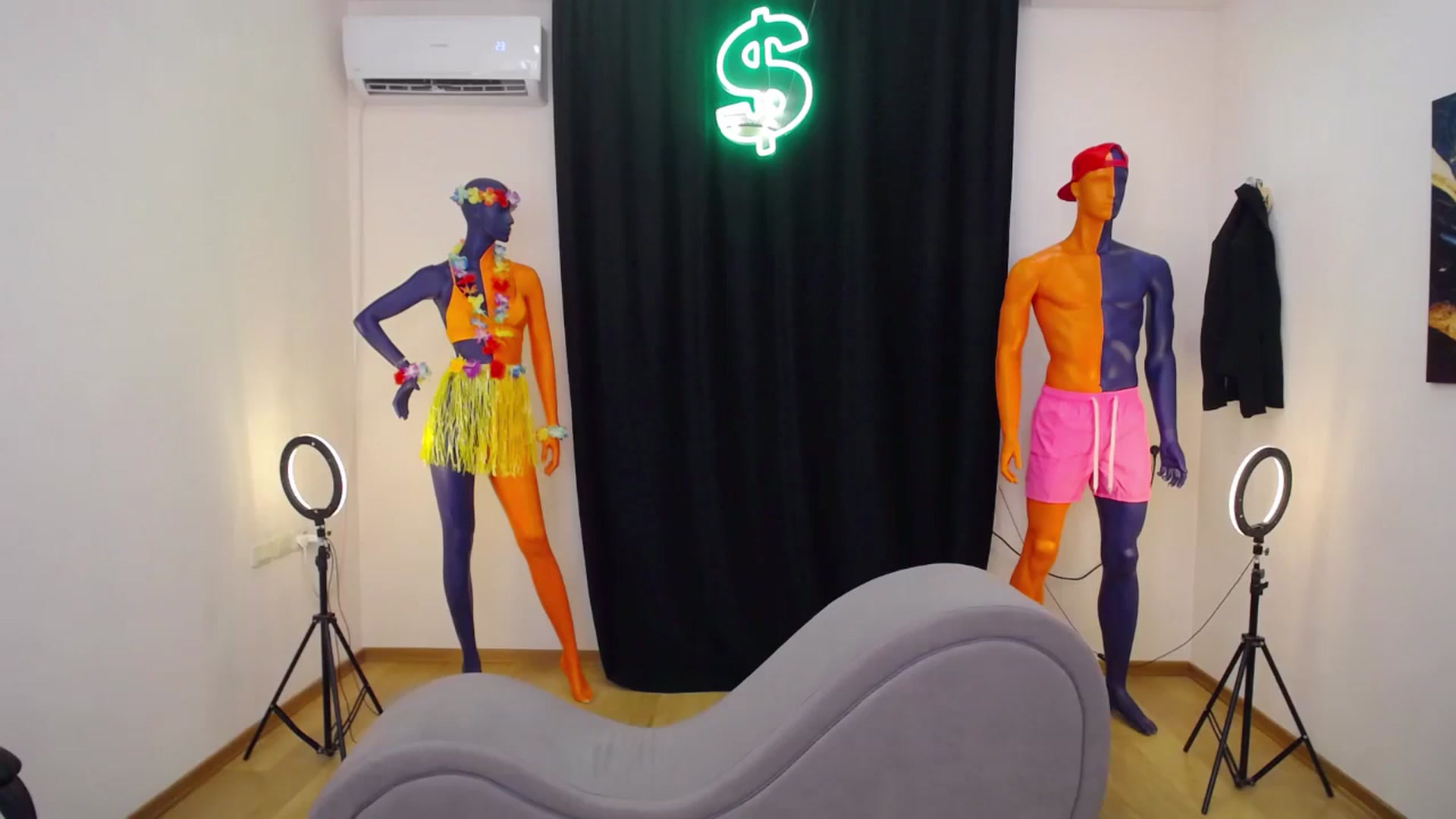Gallery image thumbnail from Milim_Nava's myfreecams stream on, 07/07/2024, 14:03 image 12 of 20