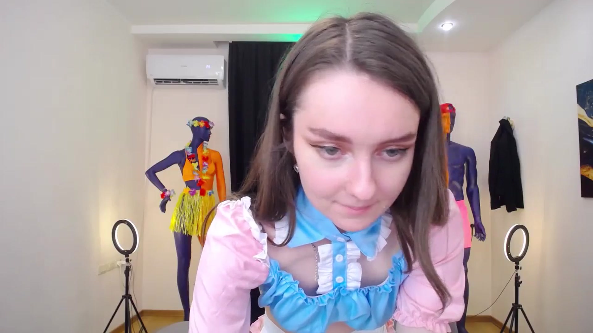 Gallery image thumbnail from Milim_Nava's myfreecams stream on, 07/07/2024, 14:03 image 13 of 20
