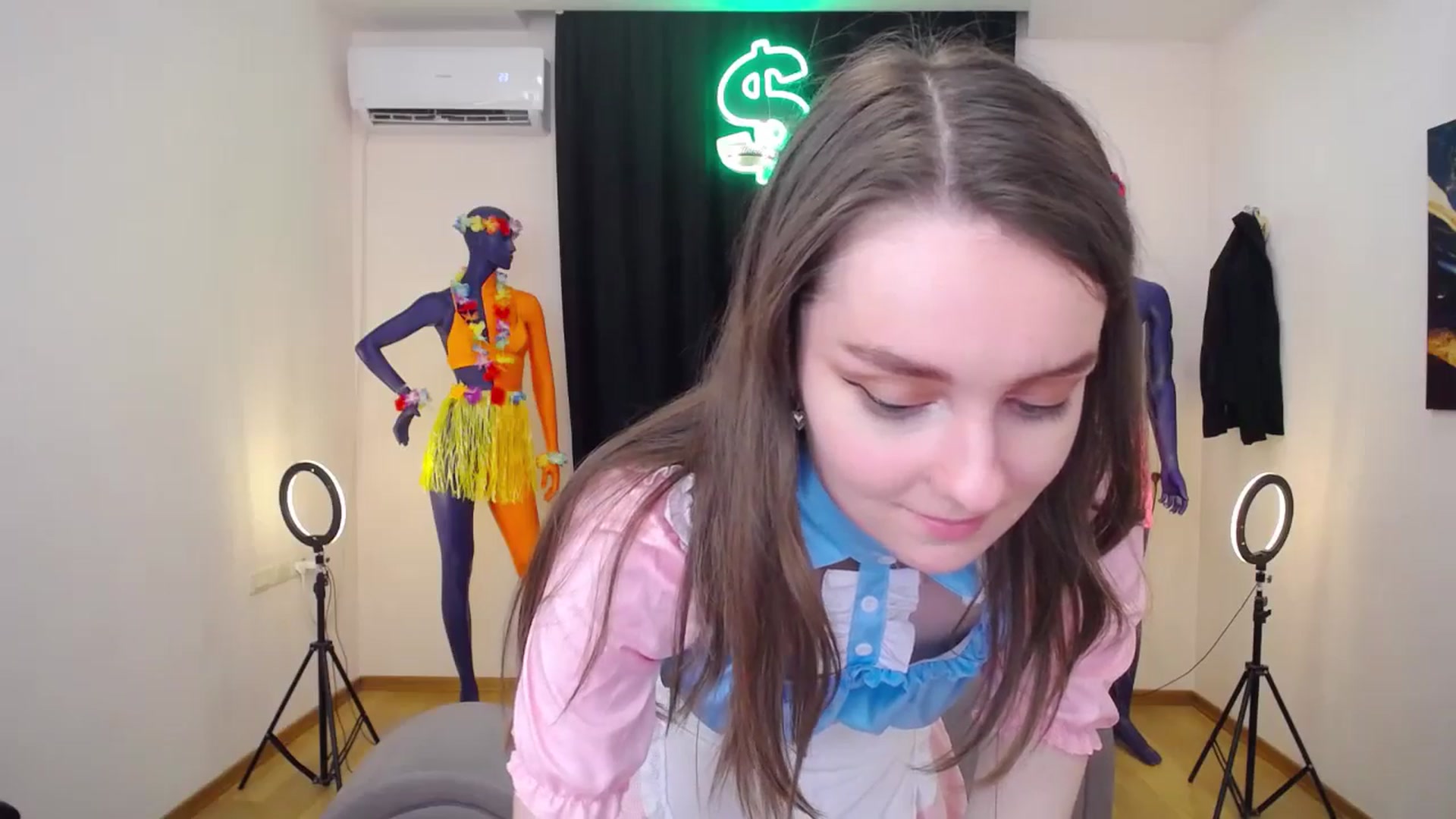 Gallery image thumbnail from Milim_Nava's myfreecams stream on, 07/07/2024, 14:03 image 18 of 20