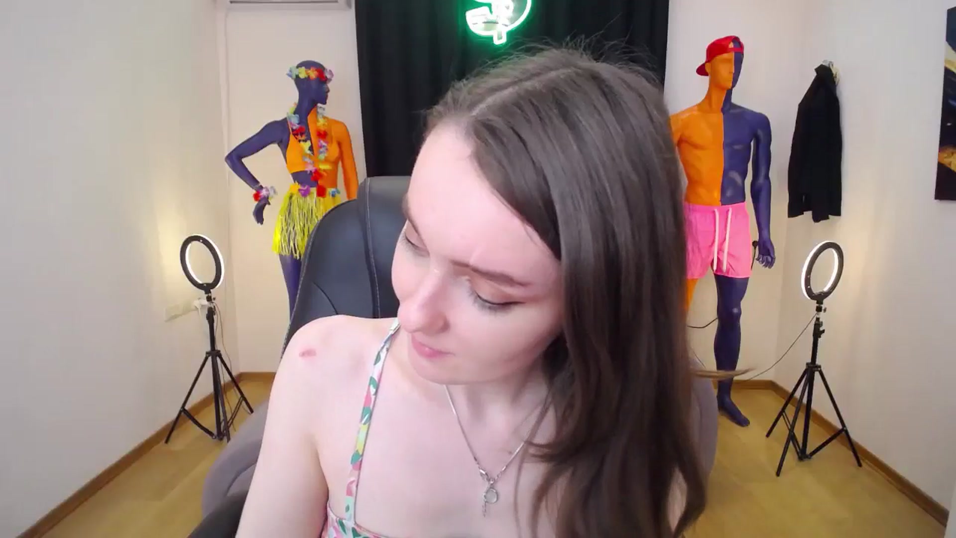 Gallery image thumbnail from Milim_Nava's myfreecams stream on, 07/07/2024, 14:45 image 4 of 20