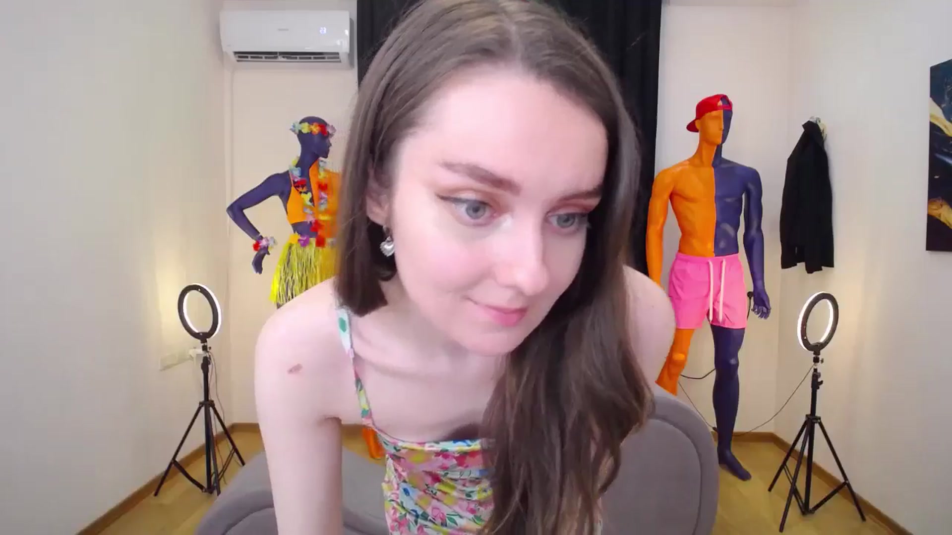 Gallery image thumbnail from Milim_Nava's myfreecams stream on, 07/07/2024, 14:45 image 12 of 20