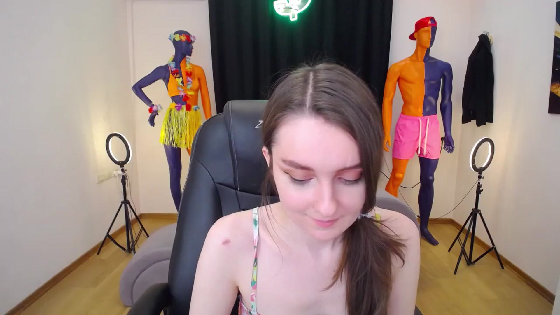 Gallery image thumbnail from Milim_Nava's myfreecams stream on, 07/07/2024, 15:34 image 8 of 20