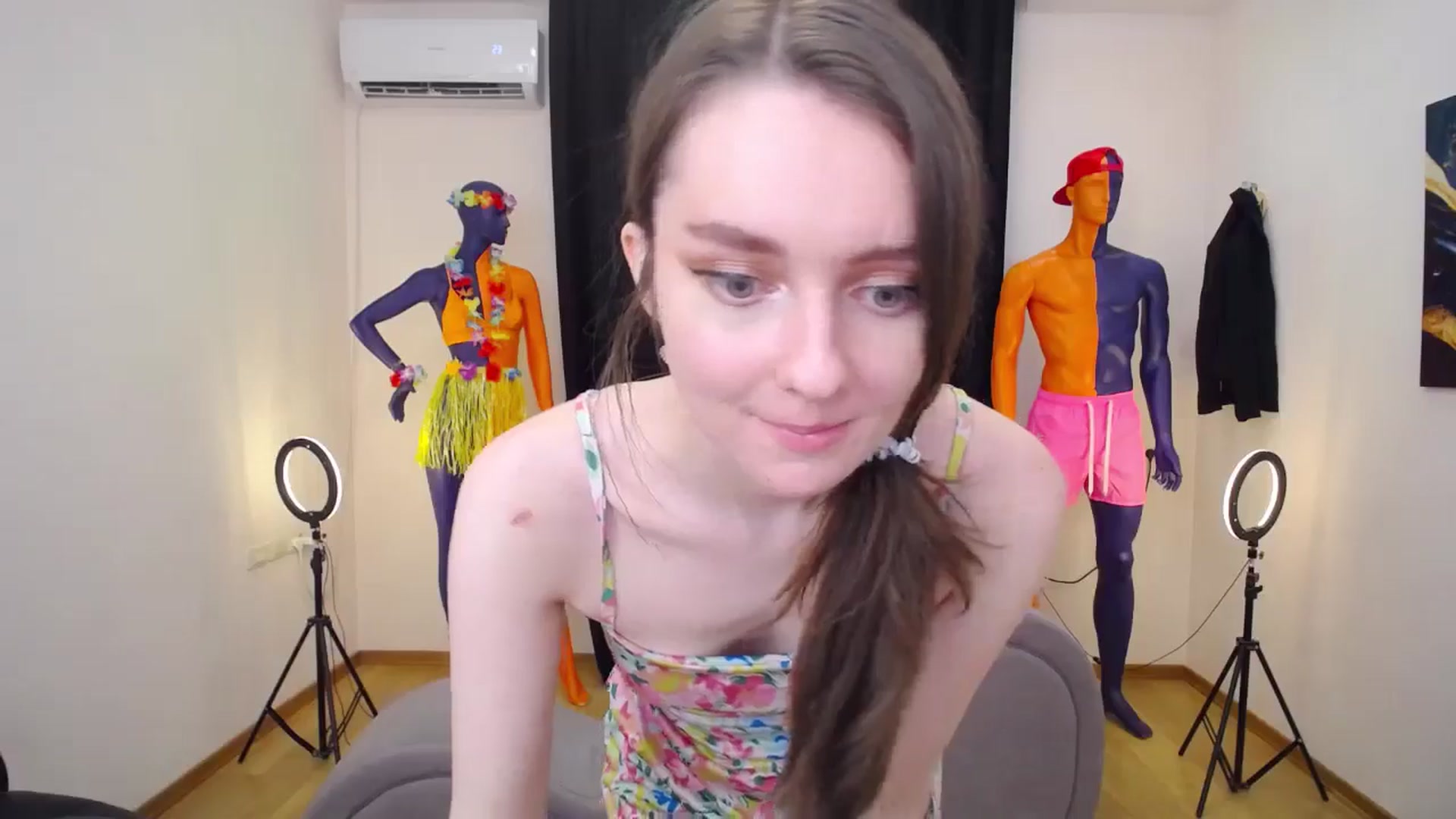 Gallery image thumbnail from Milim_Nava's myfreecams stream on, 07/07/2024, 15:34 image 5 of 20