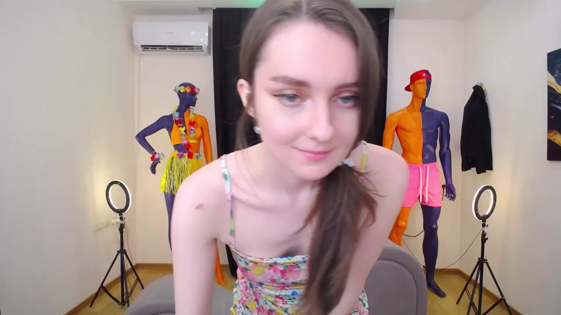 Gallery image thumbnail from Milim_Nava's myfreecams stream on, 07/07/2024, 15:34 image 6 of 20