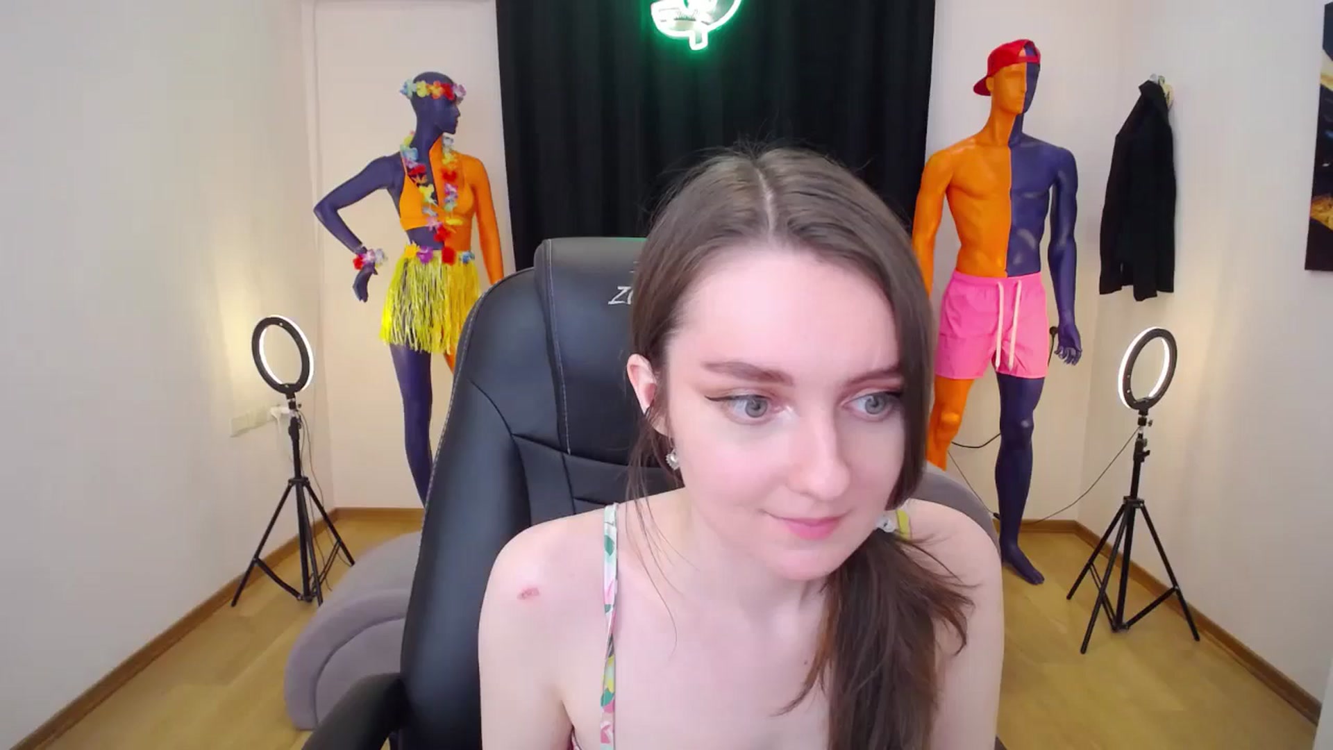 Gallery image thumbnail from Milim_Nava's myfreecams stream on, 07/07/2024, 15:34 image 11 of 20
