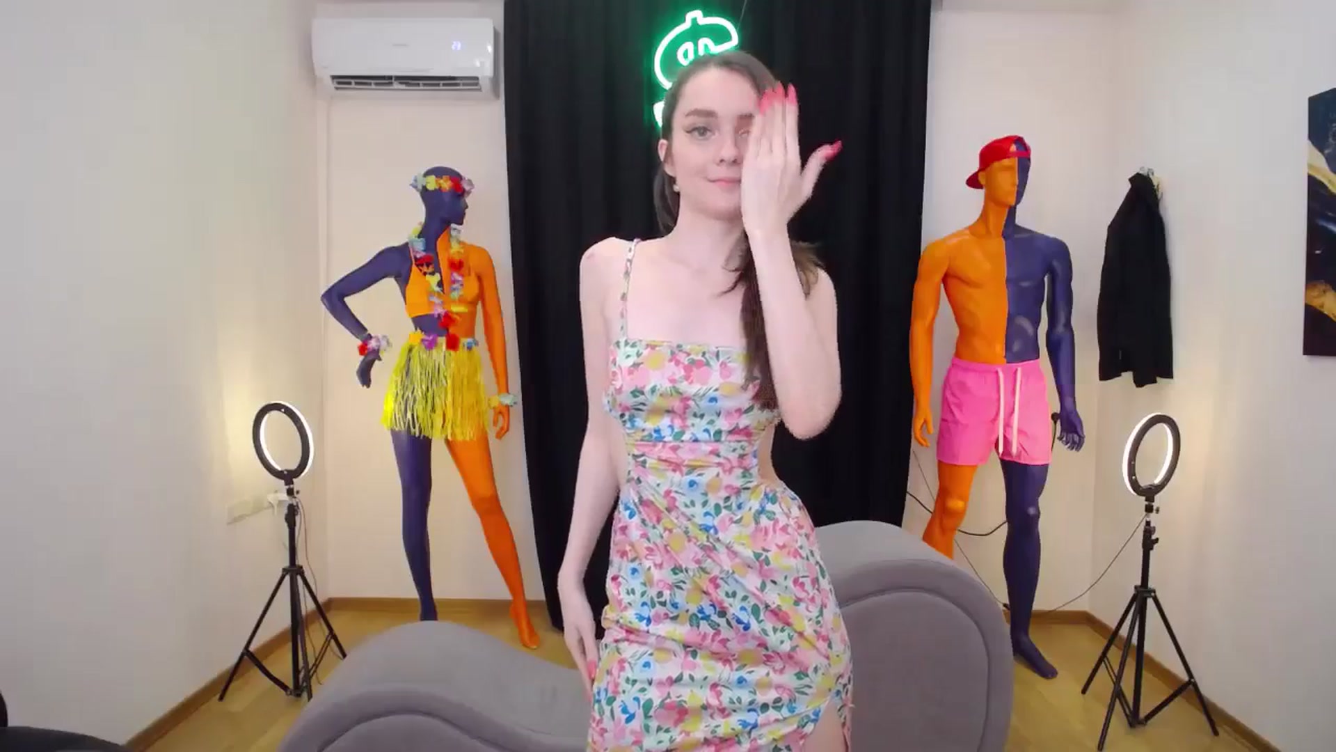 Gallery image thumbnail from Milim_Nava's myfreecams stream on, 07/07/2024, 15:34 image 4 of 20