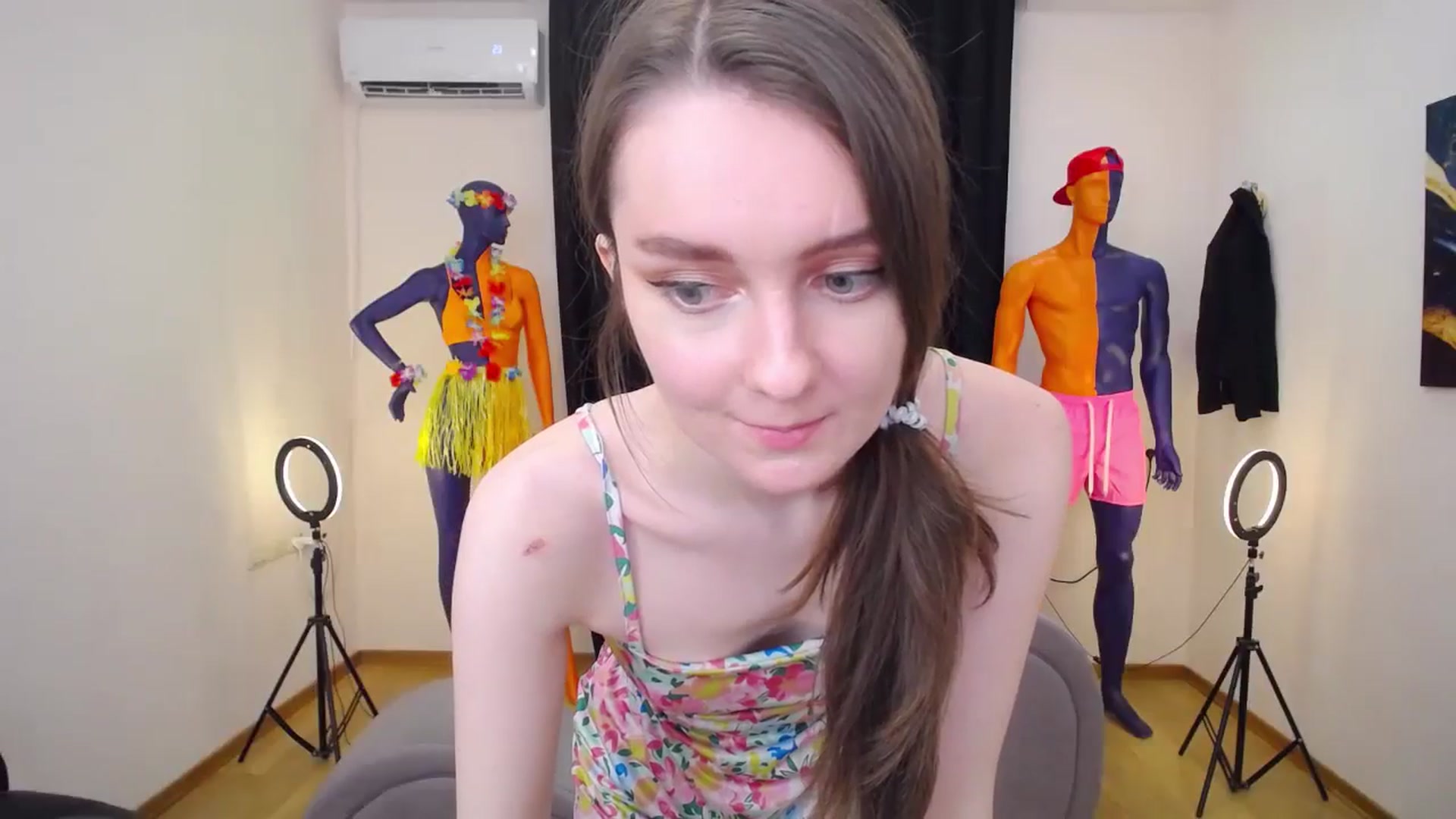 Gallery image thumbnail from Milim_Nava's myfreecams stream on, 07/07/2024, 15:34 image 2 of 20