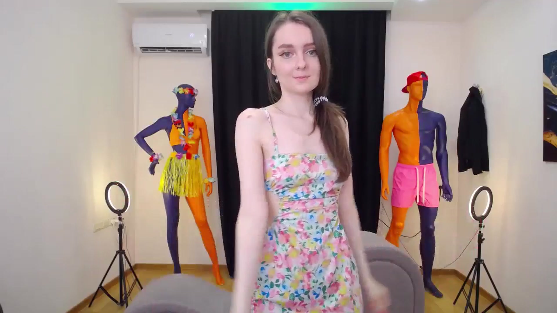 Gallery image thumbnail from Milim_Nava's myfreecams stream on, 07/07/2024, 15:34 image 19 of 20
