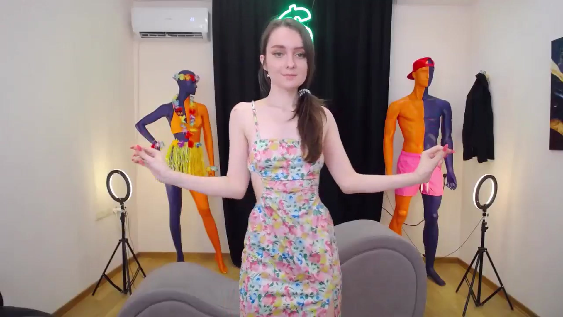 Gallery image thumbnail from Milim_Nava's myfreecams stream on, 07/07/2024, 15:34 image 3 of 20