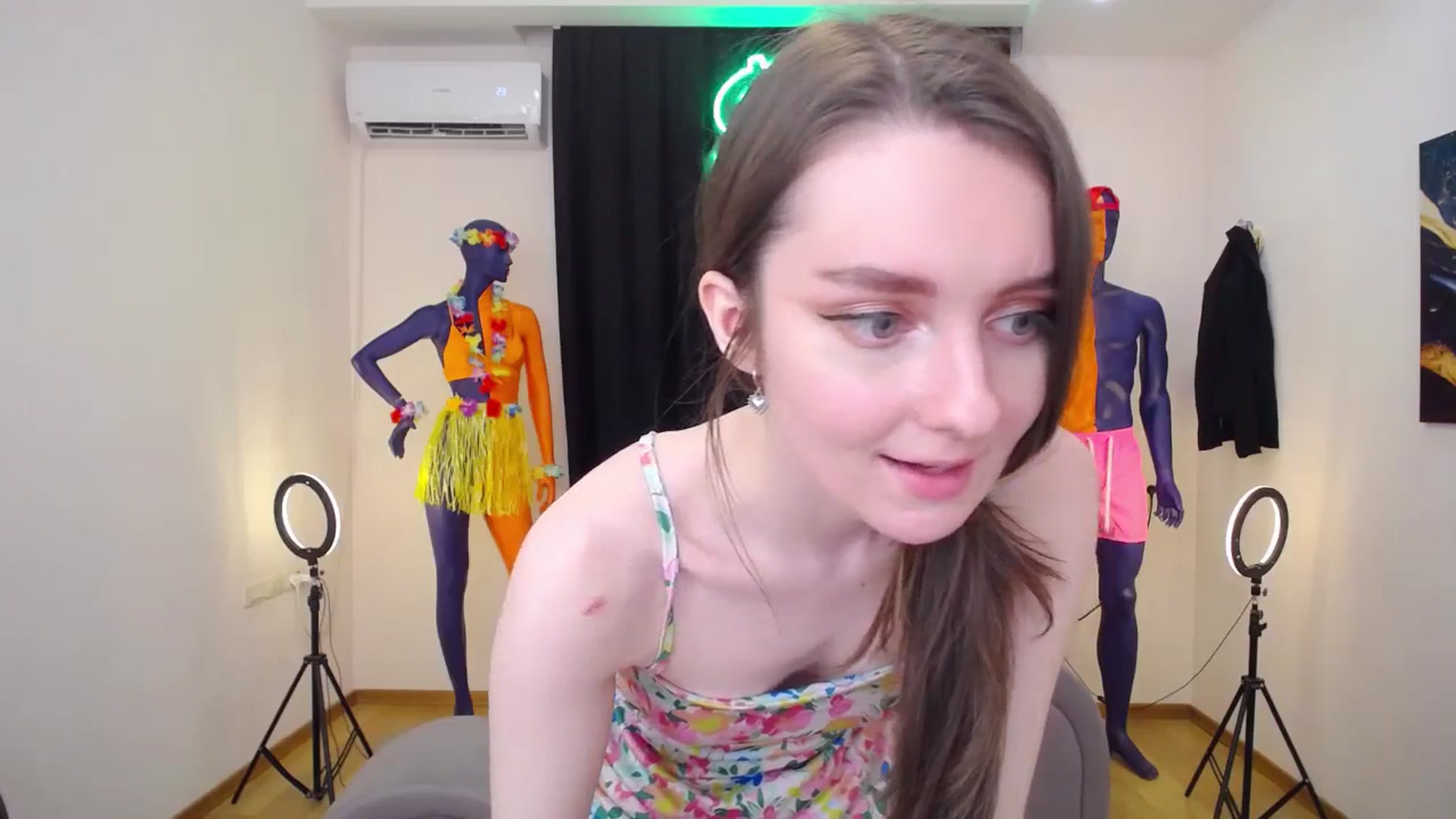 Gallery image thumbnail from Milim_Nava's myfreecams stream on, 07/07/2024, 15:34 image 18 of 20