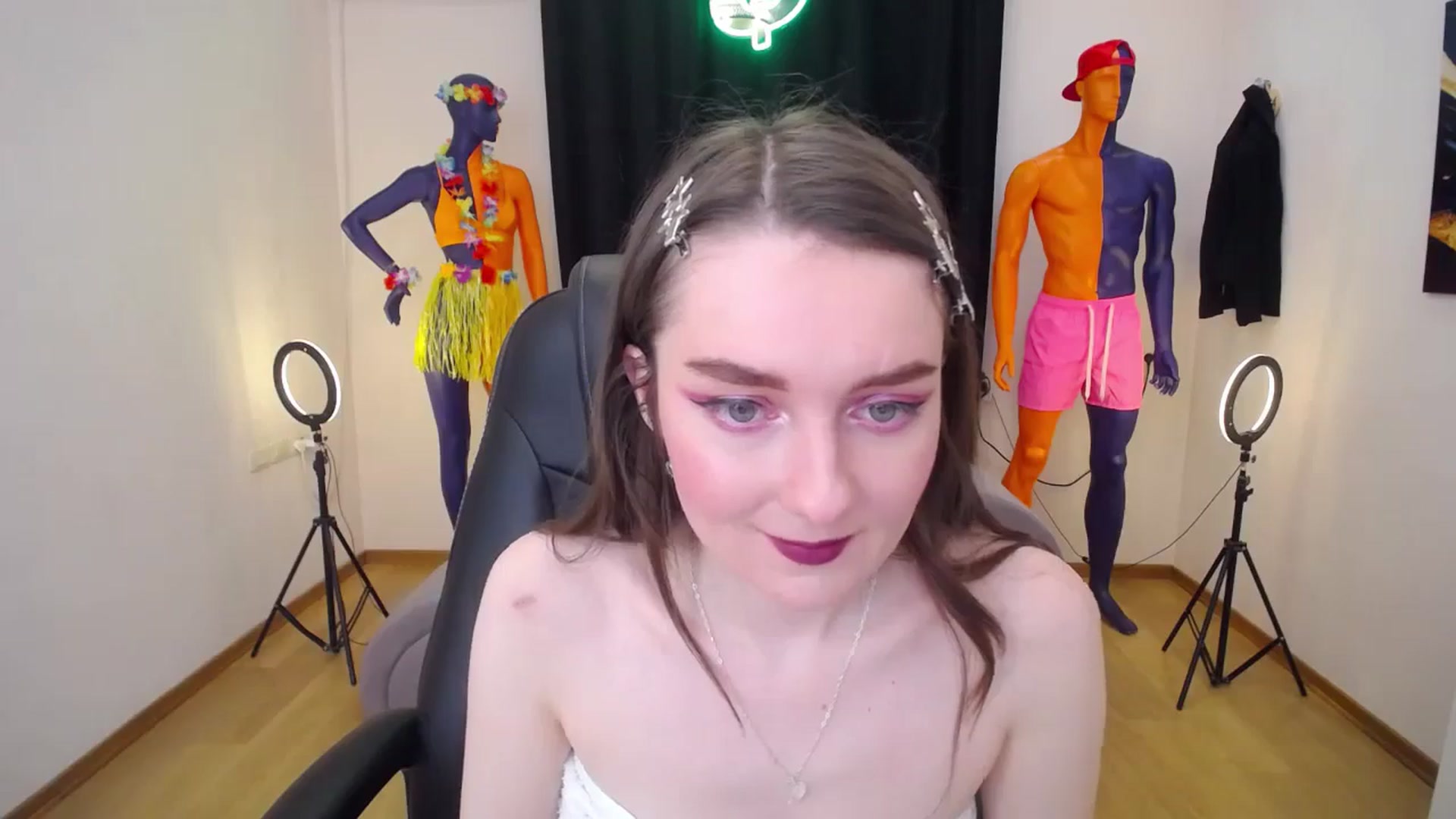 Gallery image thumbnail from Milim_Nava's myfreecams stream on, 07/08/2024, 14:29 image 7 of 20