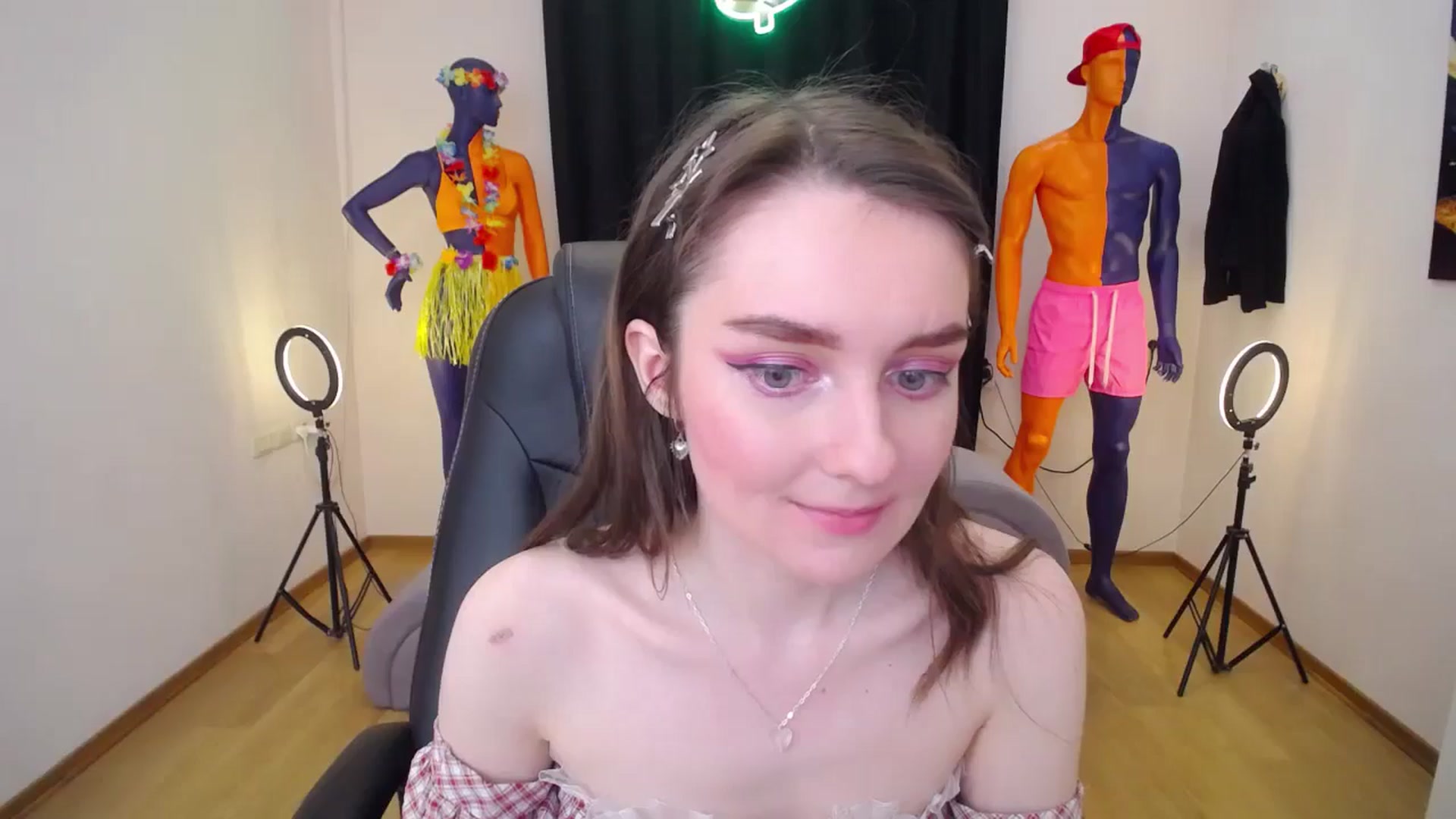 Gallery image thumbnail from Milim_Nava's myfreecams stream on, 07/08/2024, 17:02 image 14 of 20