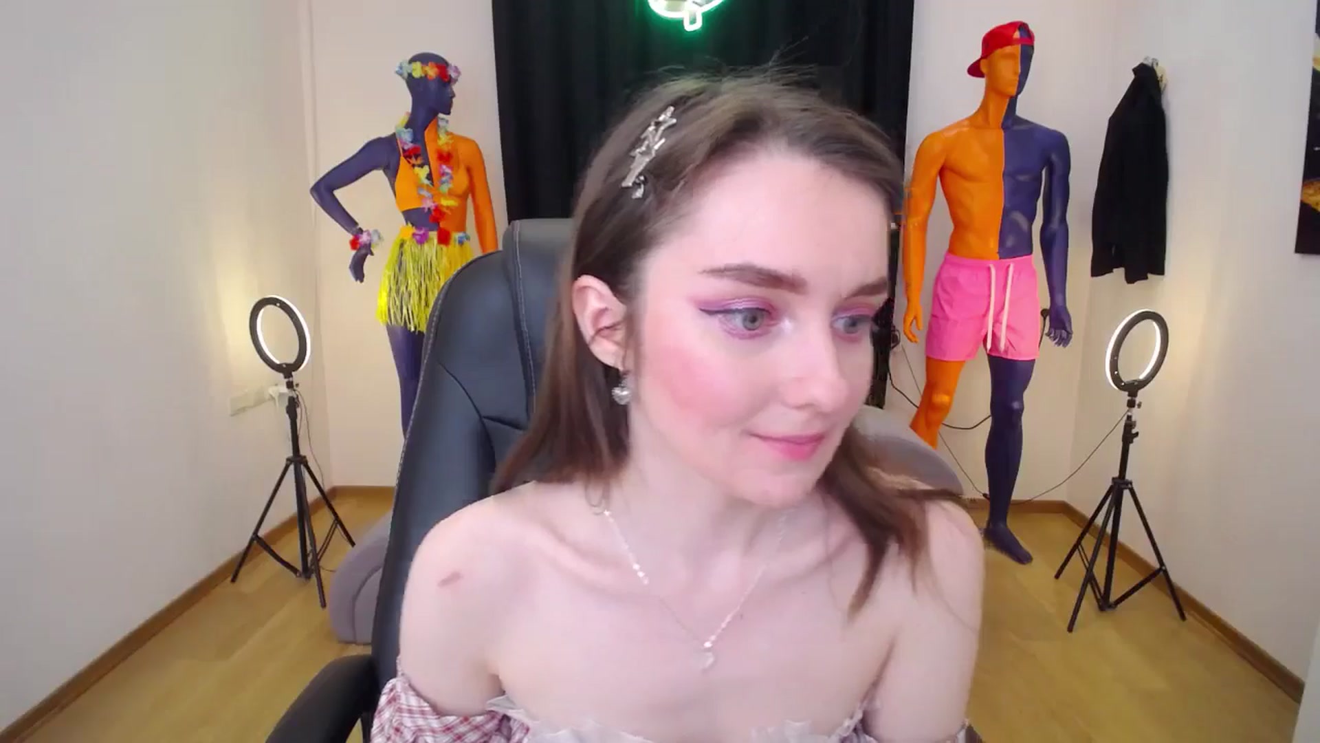Gallery image thumbnail from Milim_Nava's myfreecams stream on, 07/08/2024, 17:02 image 13 of 20
