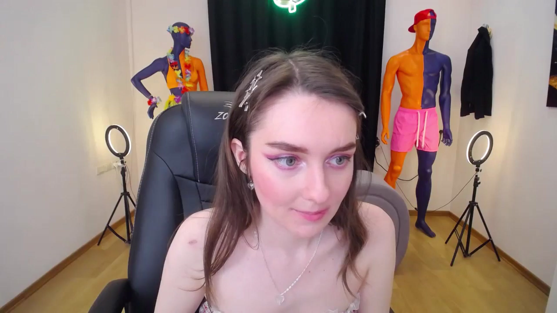 Gallery image thumbnail from Milim_Nava's myfreecams stream on, 07/08/2024, 17:02 image 17 of 20