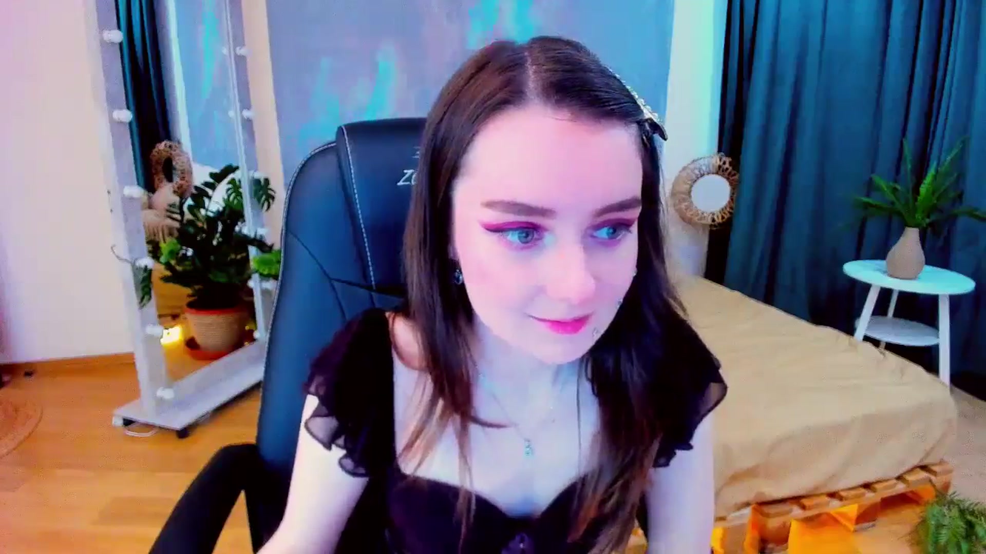 Gallery image thumbnail from Milim_Nava's myfreecams stream on, 07/11/2024, 10:46 image 8 of 20