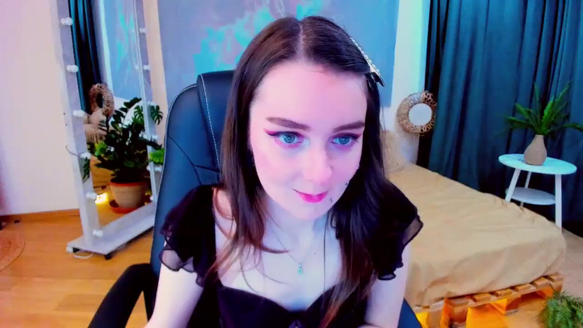 Gallery image thumbnail from Milim_Nava's myfreecams stream on, 07/11/2024, 10:46 image 6 of 20
