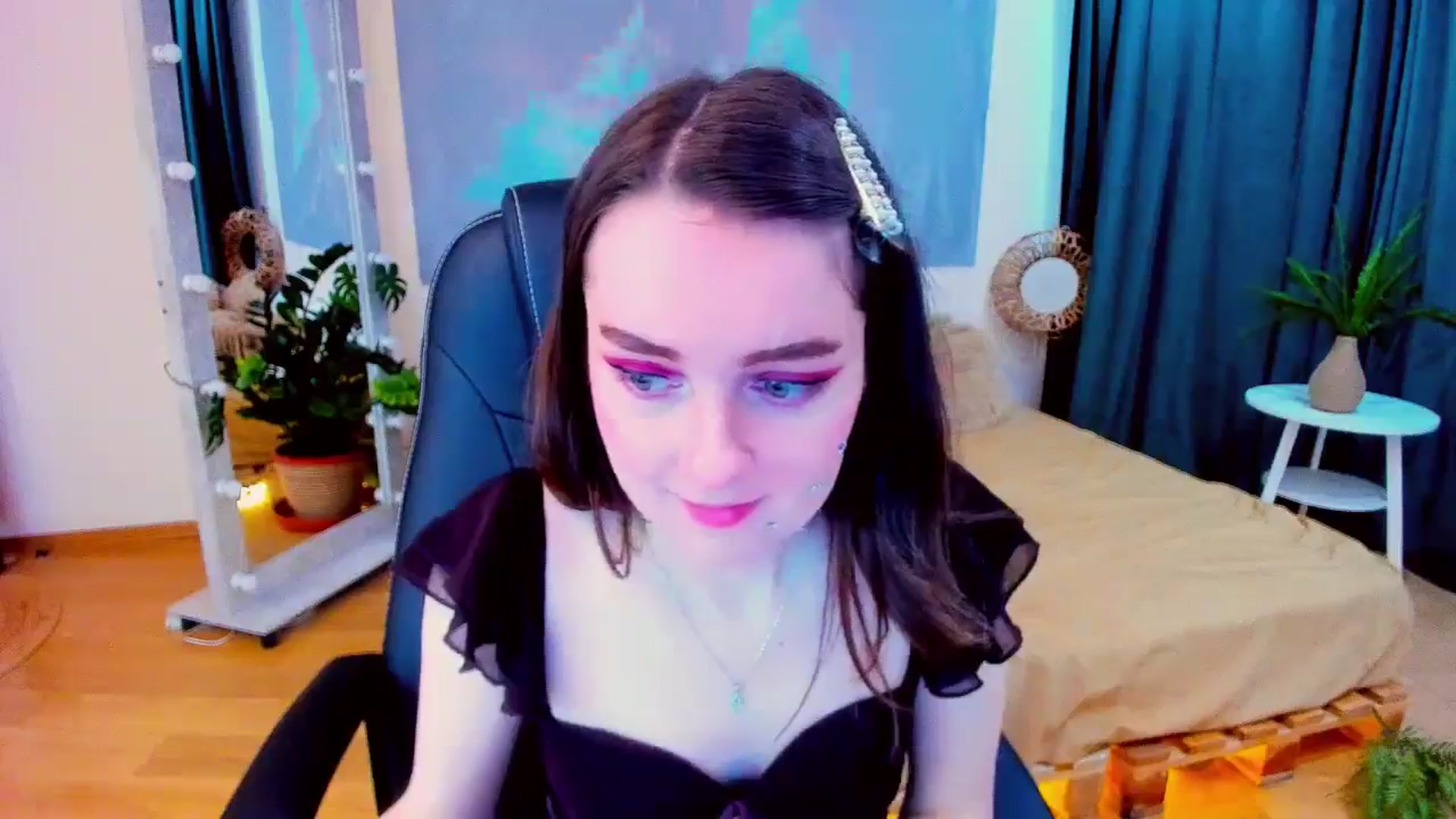 Gallery image thumbnail from Milim_Nava's myfreecams stream on, 07/11/2024, 10:46 image 19 of 20
