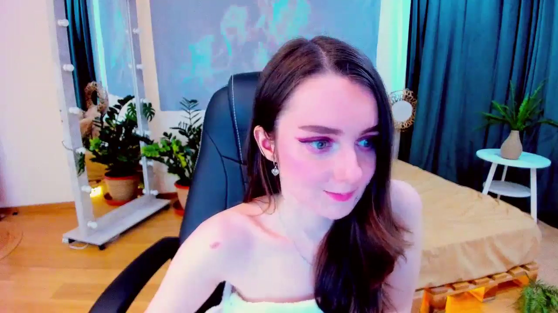 Gallery image thumbnail from Milim_Nava's myfreecams stream on, 07/11/2024, 13:37 image 8 of 20