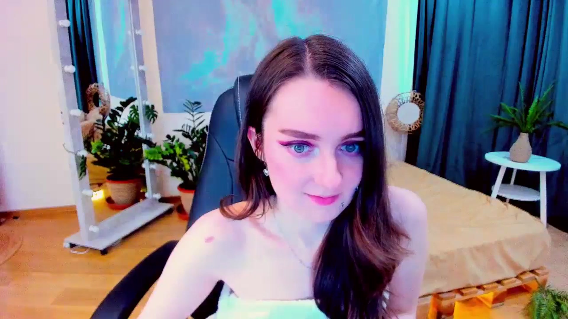 Gallery image thumbnail from Milim_Nava's myfreecams stream on, 07/11/2024, 13:37 image 7 of 20