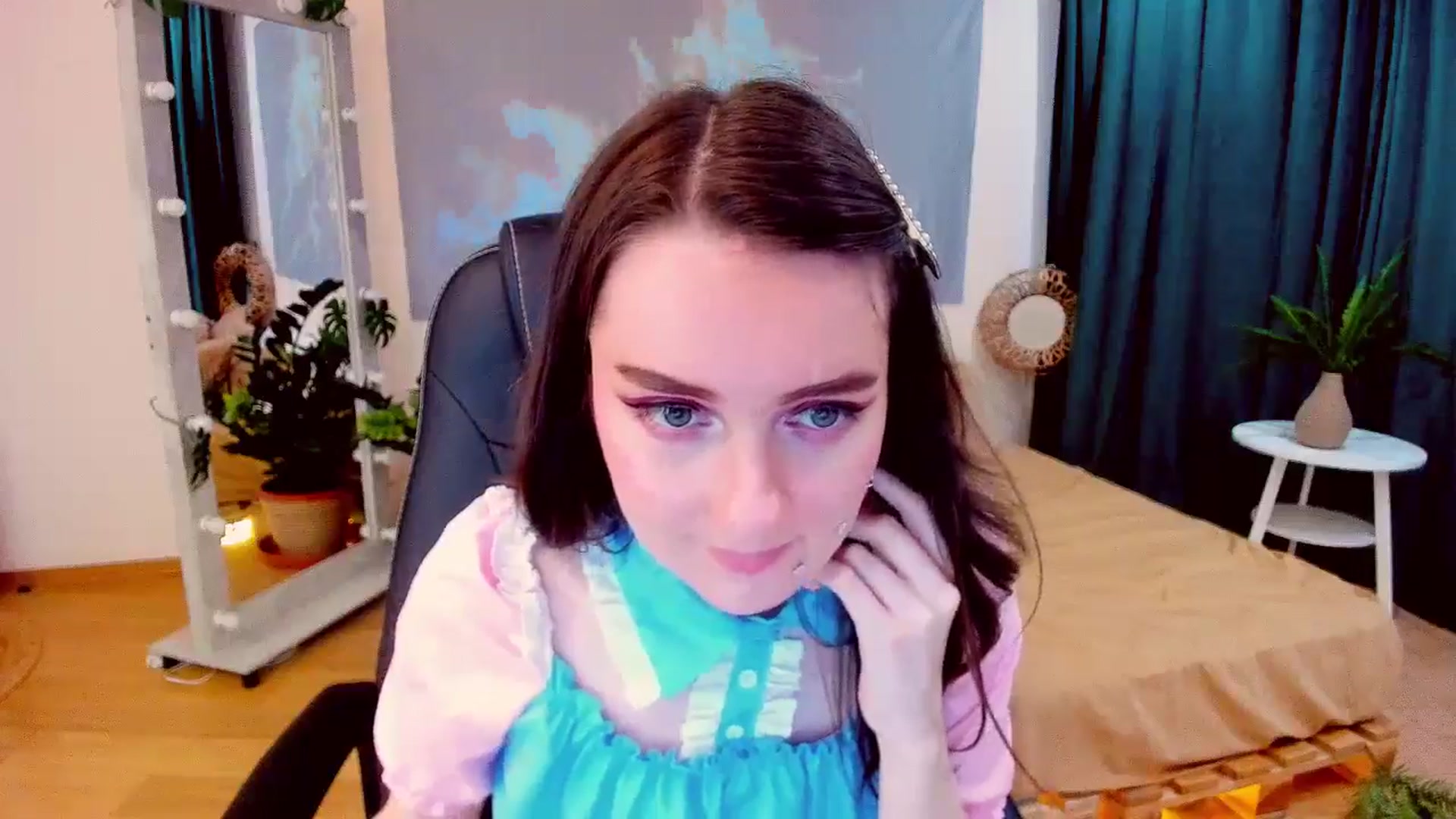Gallery image thumbnail from Milim_Nava's myfreecams stream on, 07/11/2024, 15:27 image 13 of 20