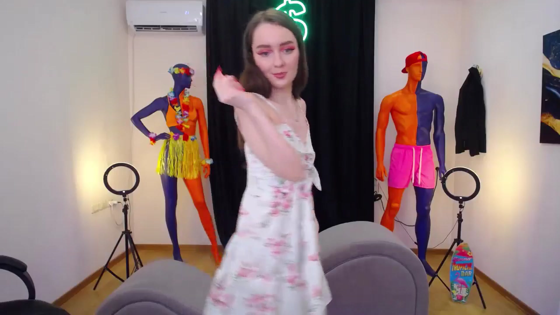 Gallery image thumbnail from Milim_Nava's myfreecams stream on, 07/16/2024, 24:38 image 10 of 20
