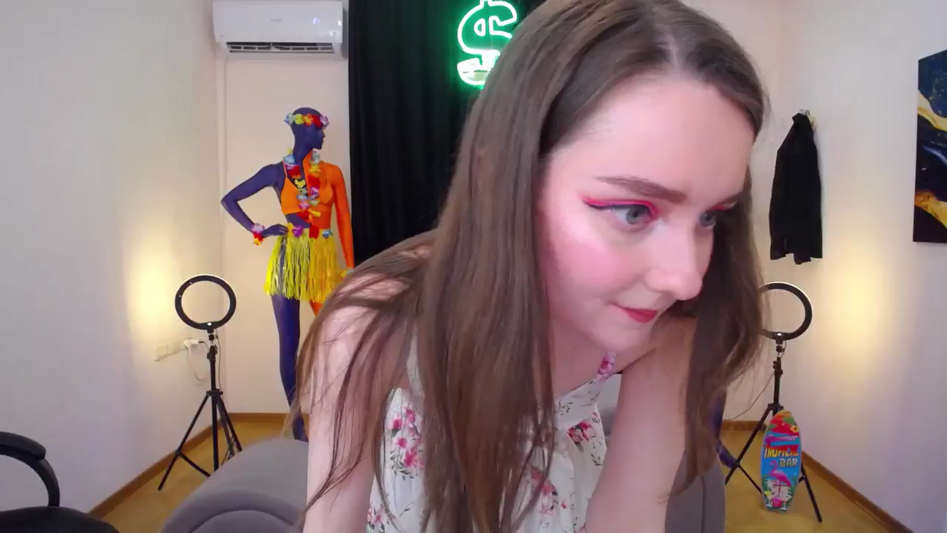 Gallery image thumbnail from Milim_Nava's myfreecams stream on, 07/16/2024, 24:38 image 12 of 20