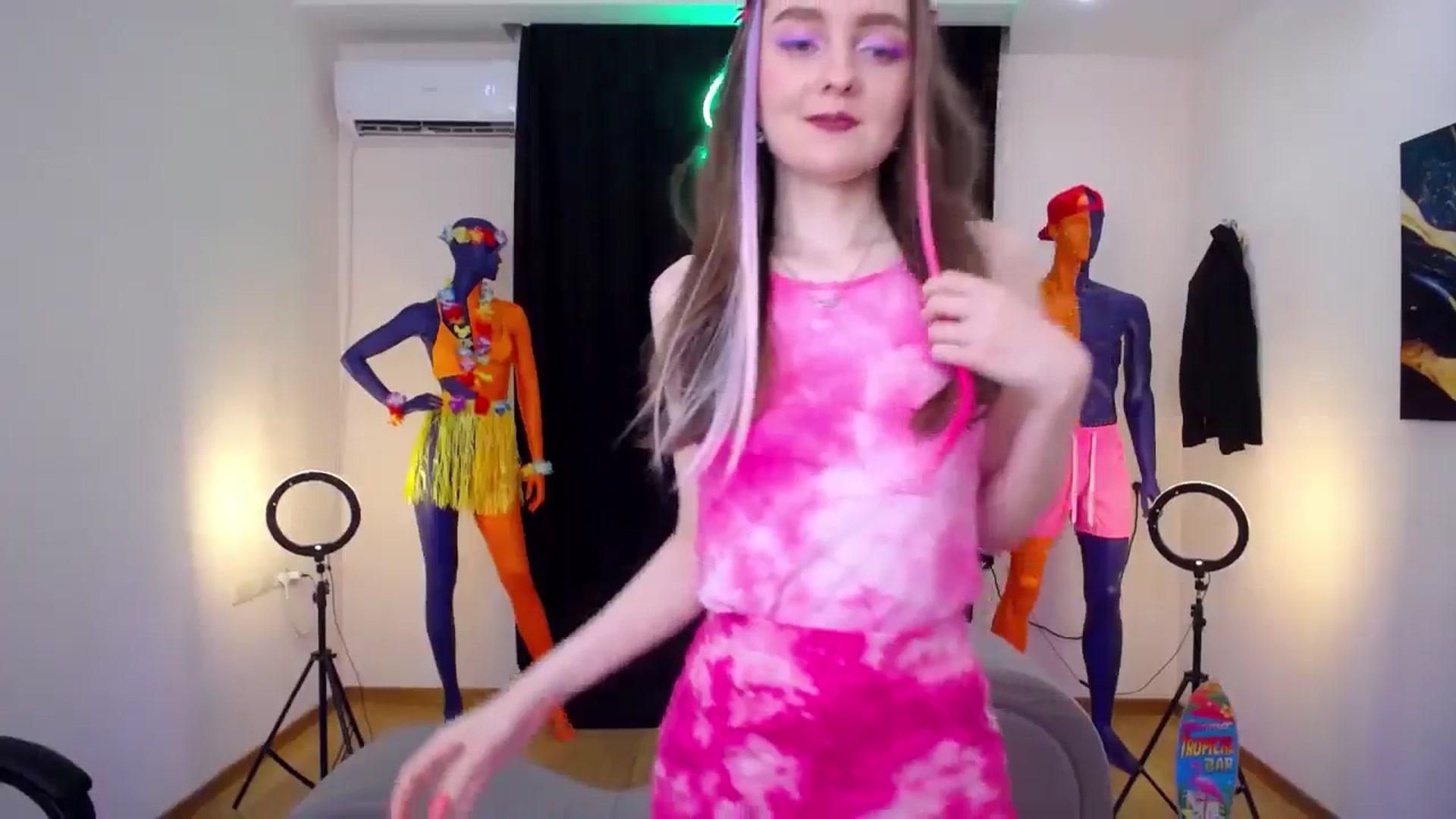 Gallery image thumbnail from Milim_Nava's myfreecams stream on, 07/16/2024, 18:27 image 18 of 20