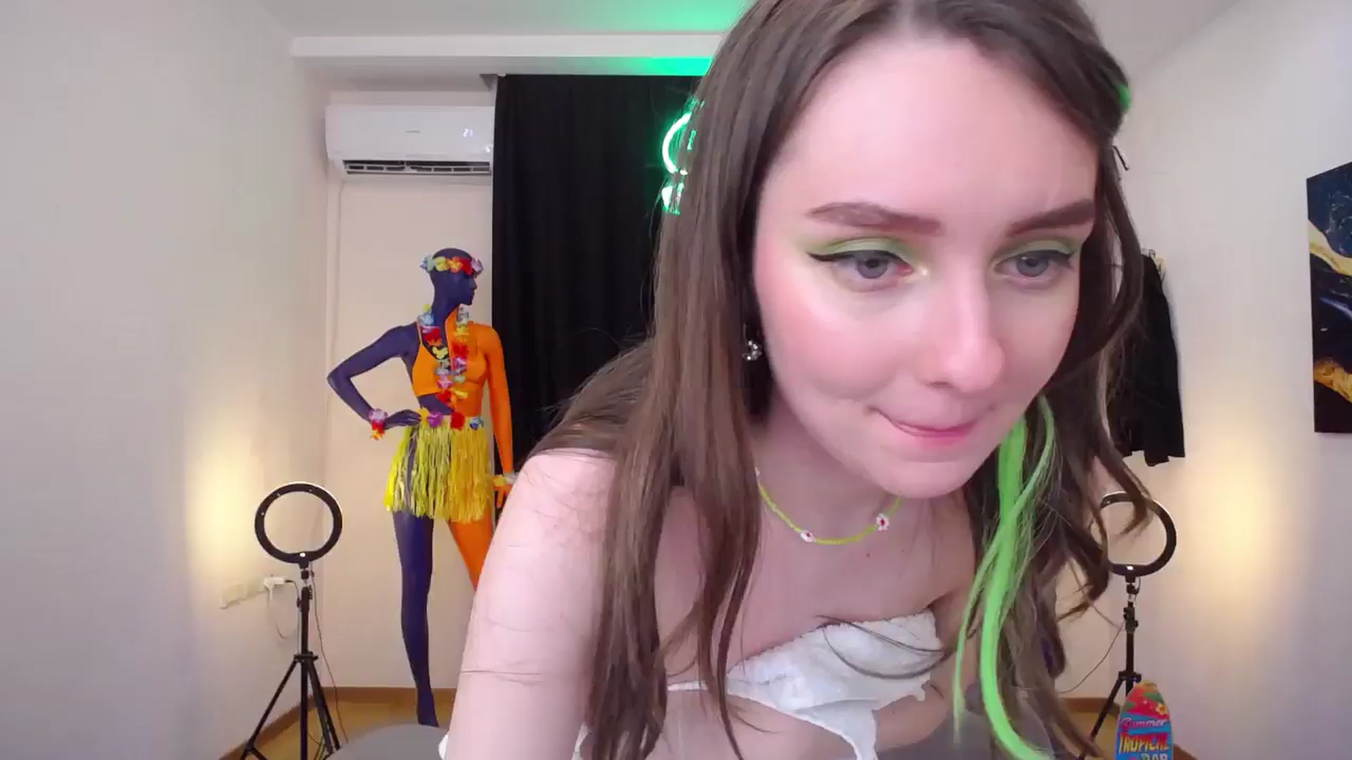 Gallery image thumbnail from Milim_Nava's myfreecams stream on, 07/18/2024, 08:38 image 16 of 20