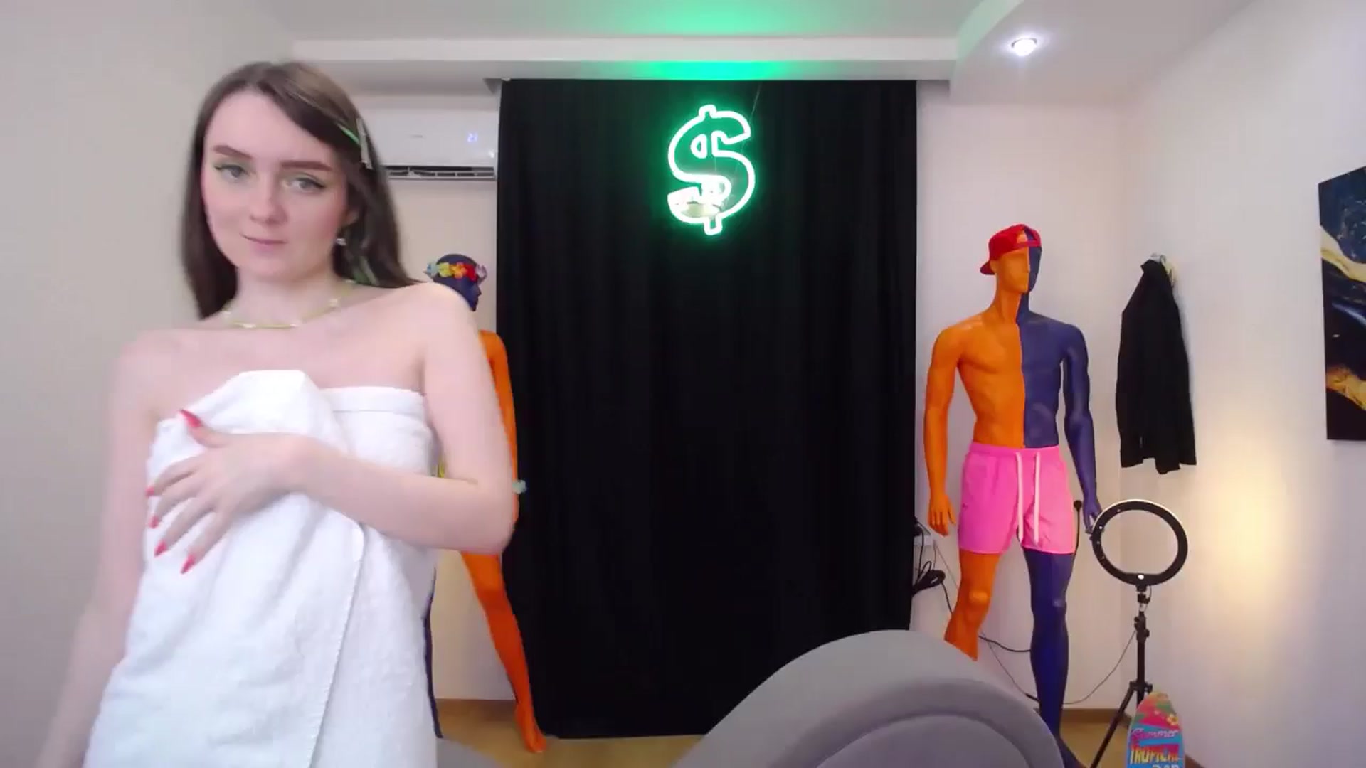 Gallery image thumbnail from Milim_Nava's myfreecams stream on, 07/18/2024, 08:38 image 17 of 20