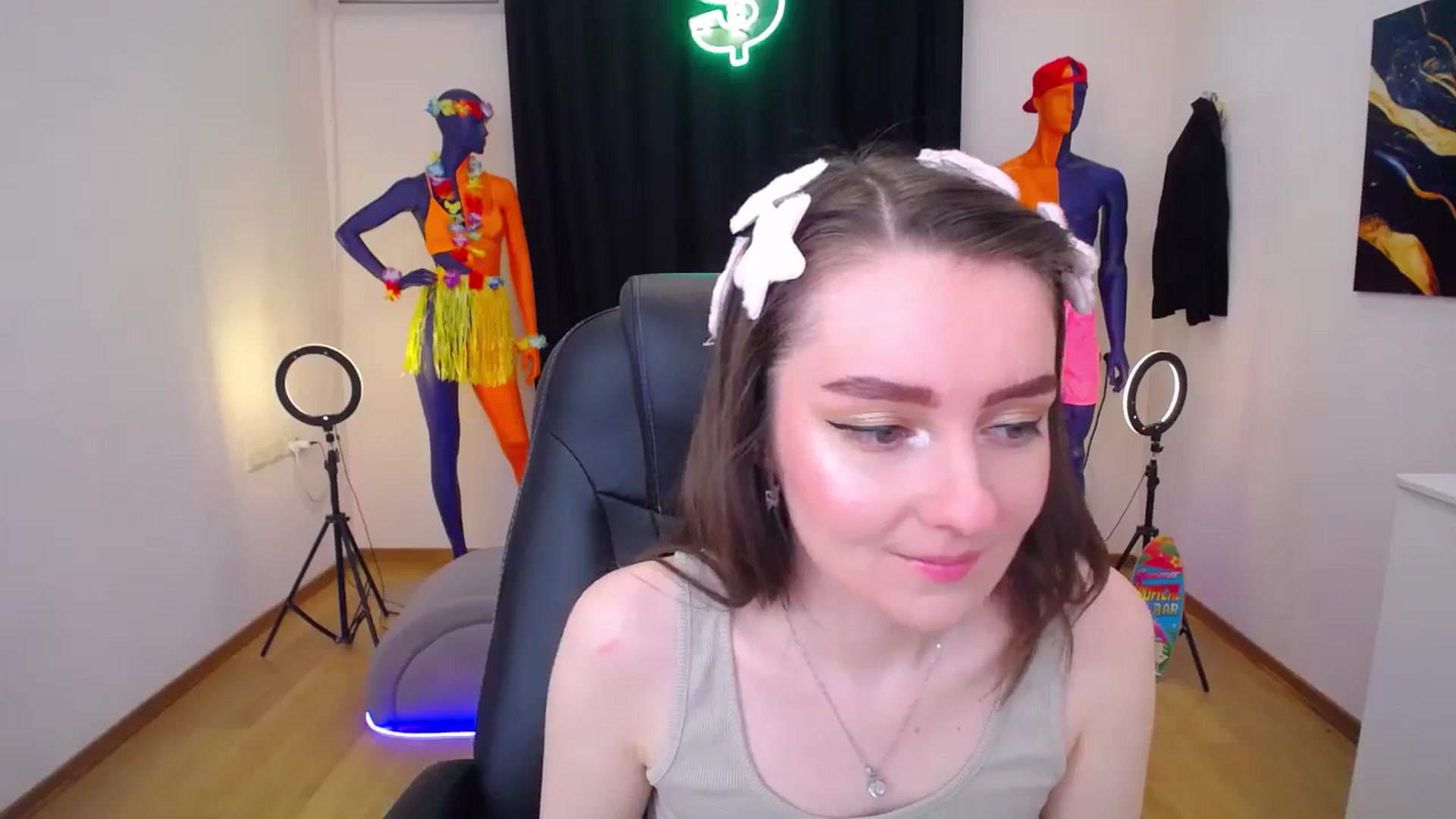 Gallery image thumbnail from Milim_Nava's myfreecams stream on, 07/23/2024, 20:11 image 4 of 20