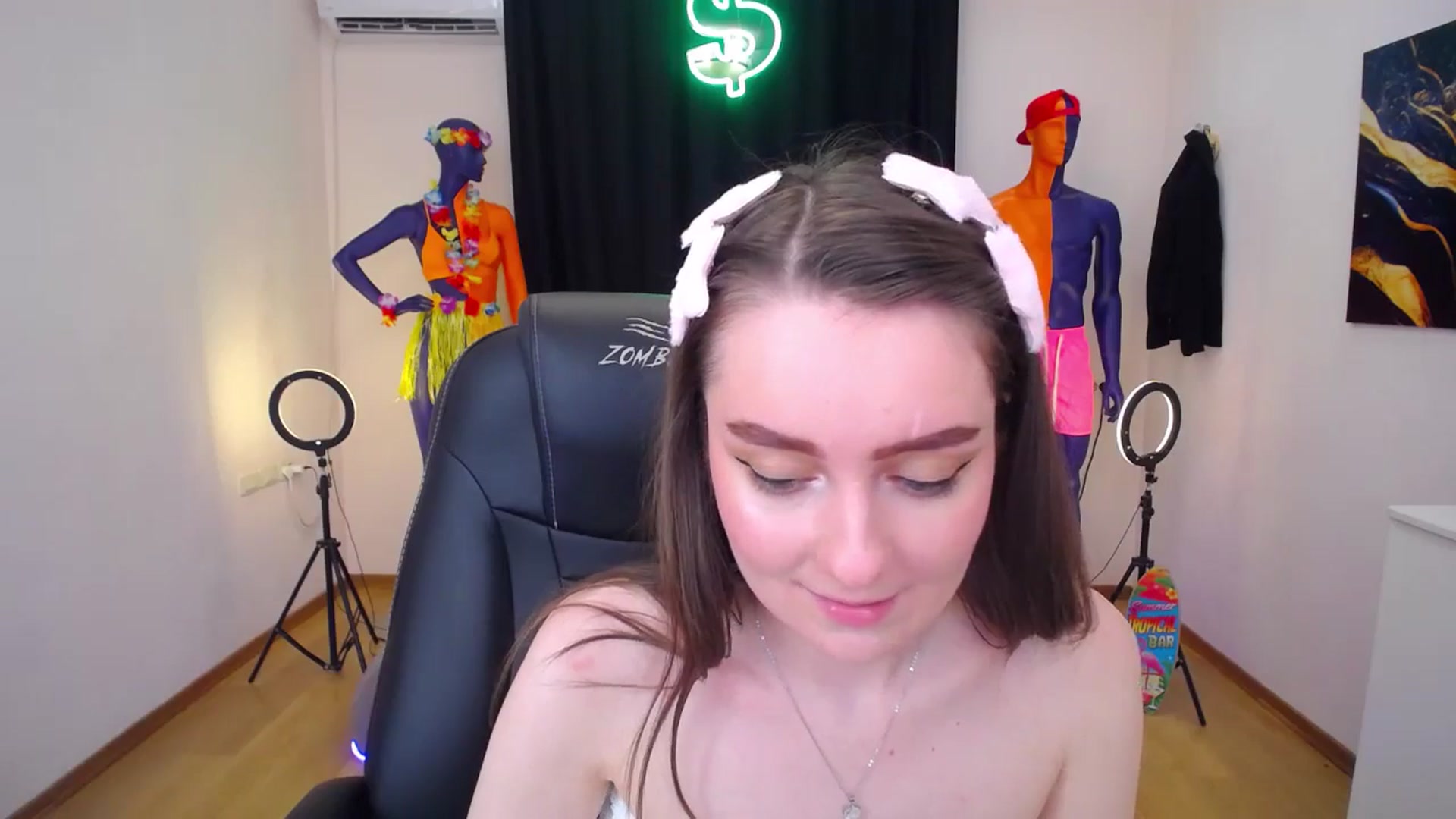 Gallery image thumbnail from Milim_Nava's myfreecams stream on, 07/23/2024, 21:30 image 9 of 20