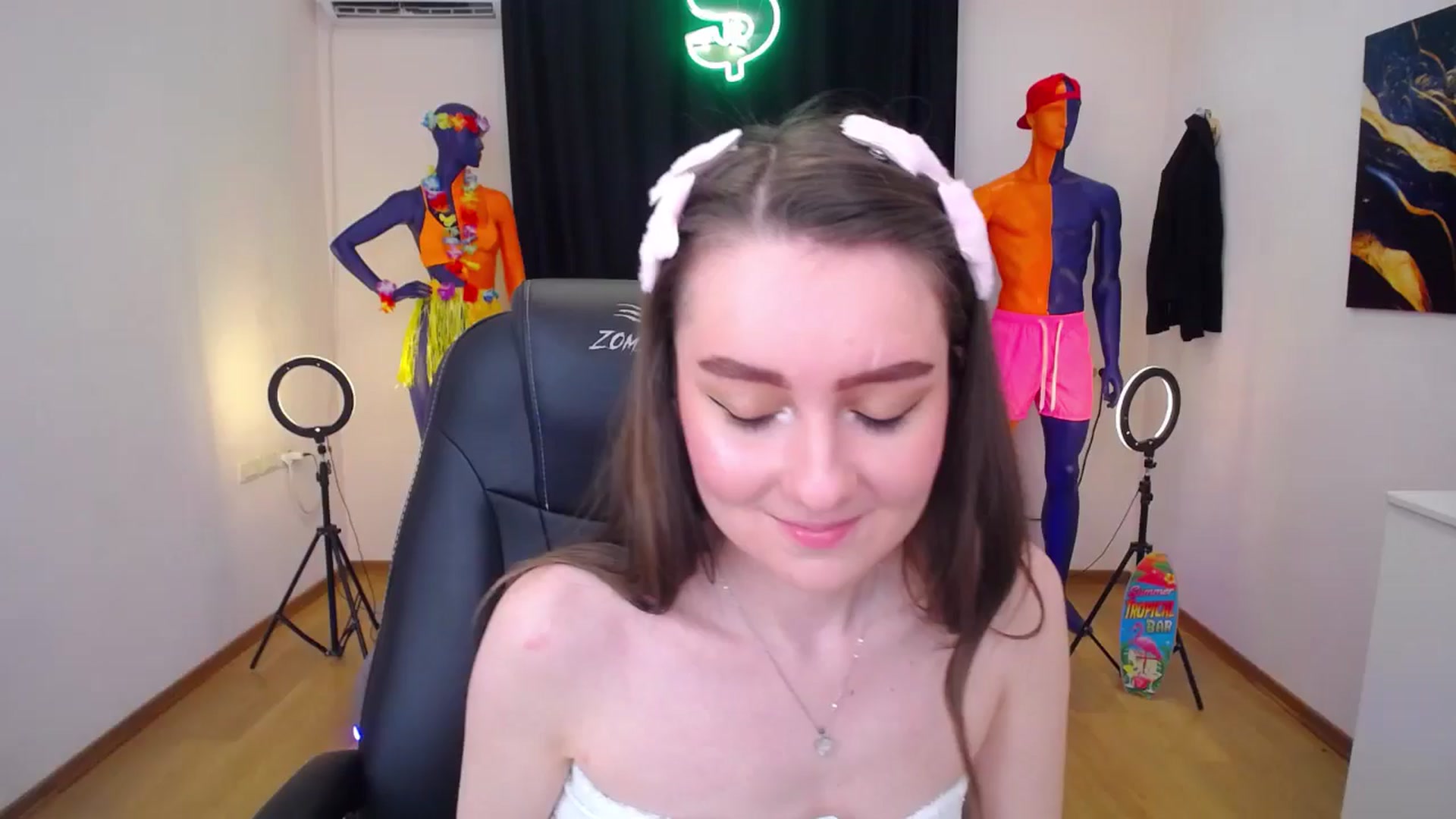 Gallery image thumbnail from Milim_Nava's myfreecams stream on, 07/23/2024, 21:30 image 19 of 20