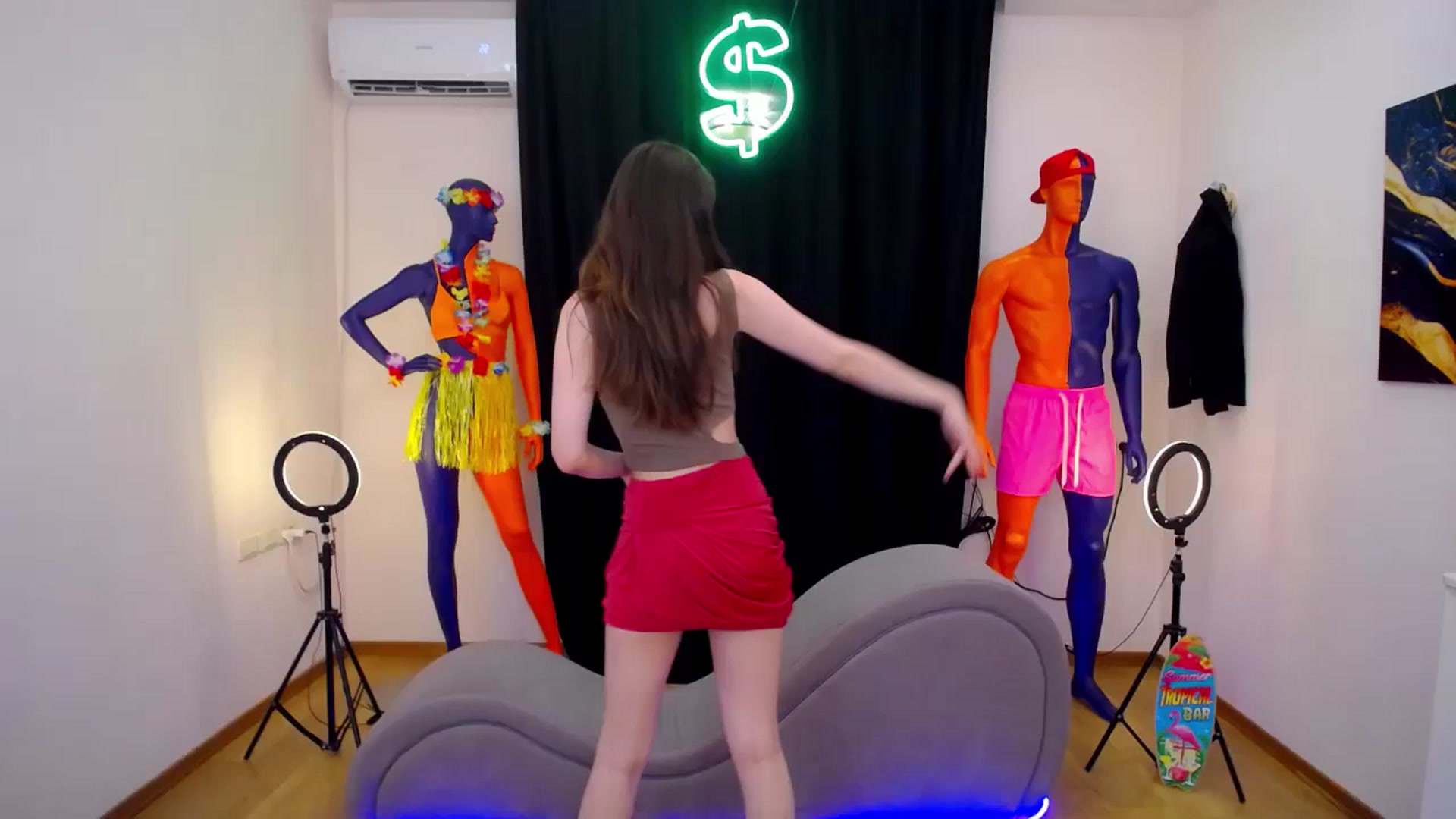 Gallery image thumbnail from Milim_Nava's myfreecams stream on, 07/25/2024, 15:51 image 15 of 20