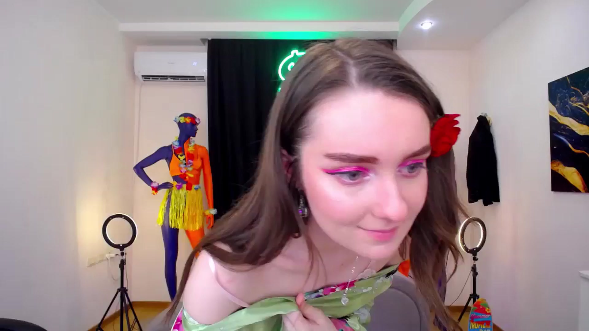 Gallery image thumbnail from Milim_Nava's myfreecams stream on, 07/25/2024, 17:14 image 9 of 20